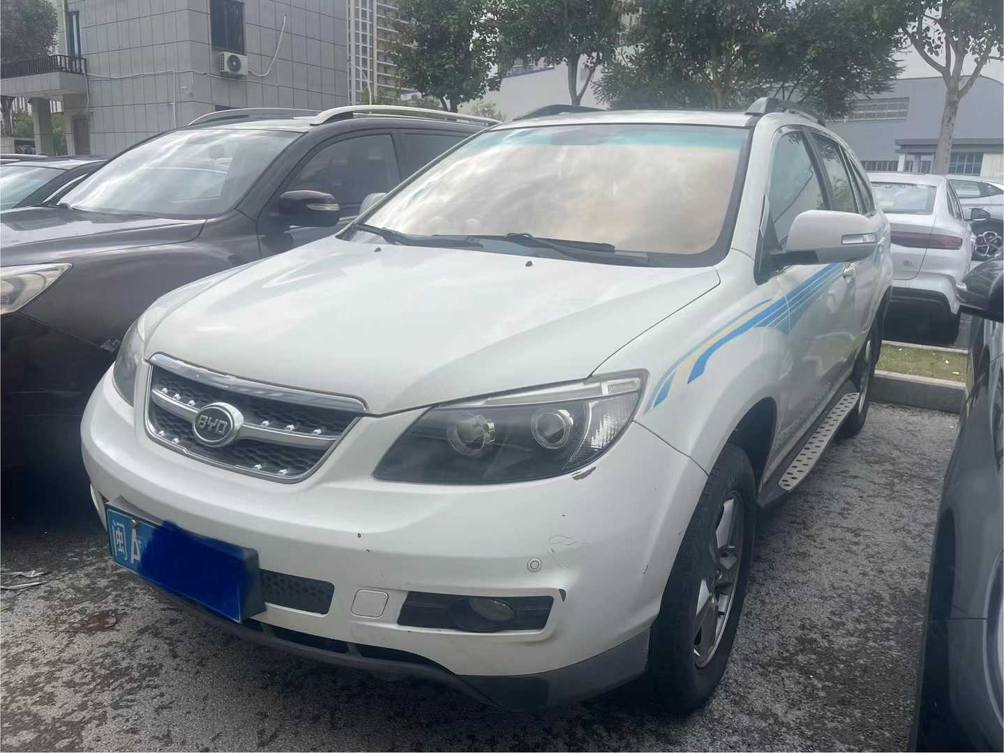 BYD S6 2015 car image 