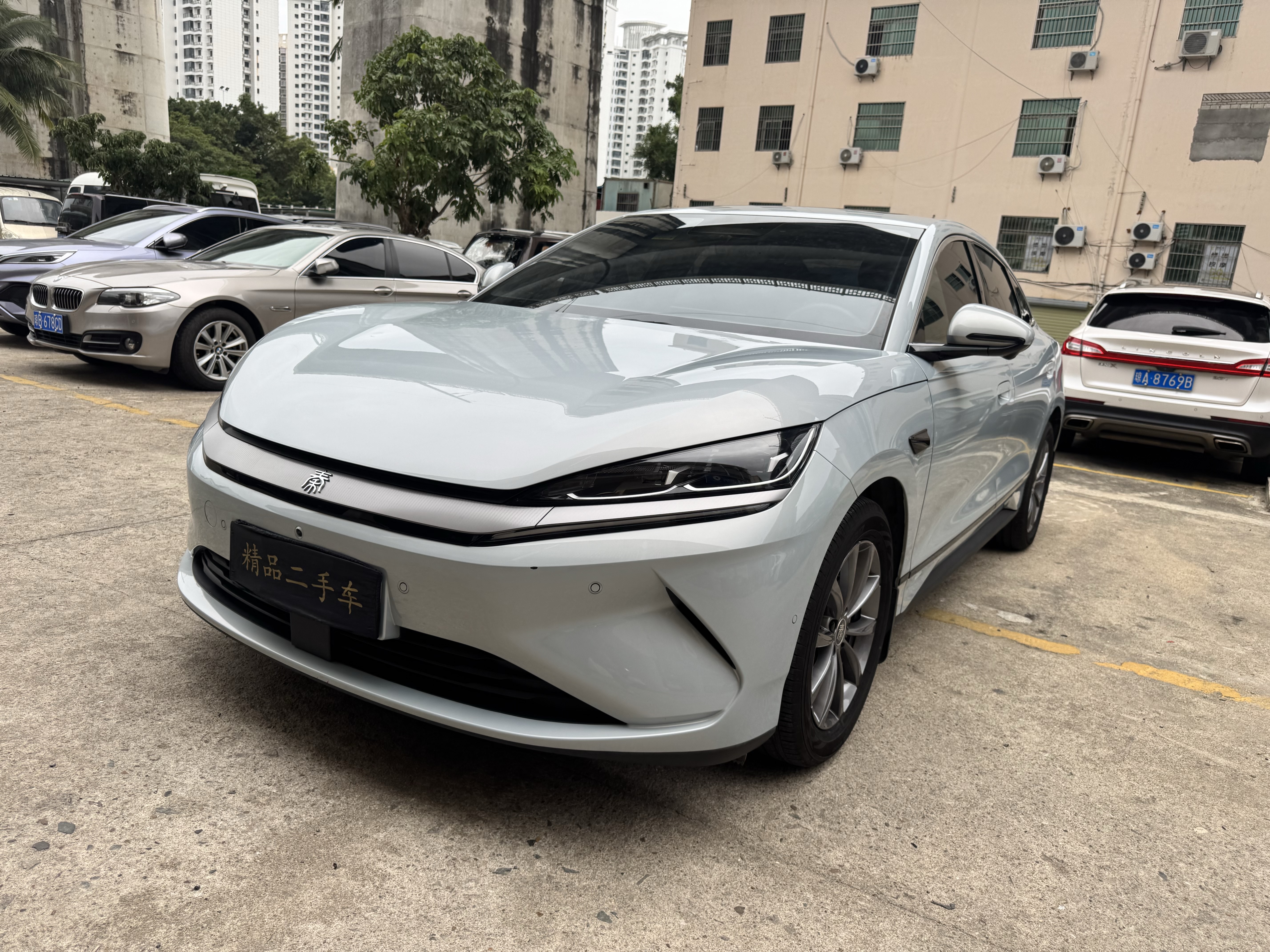 BYD Qin L 2025 immagine di auto 