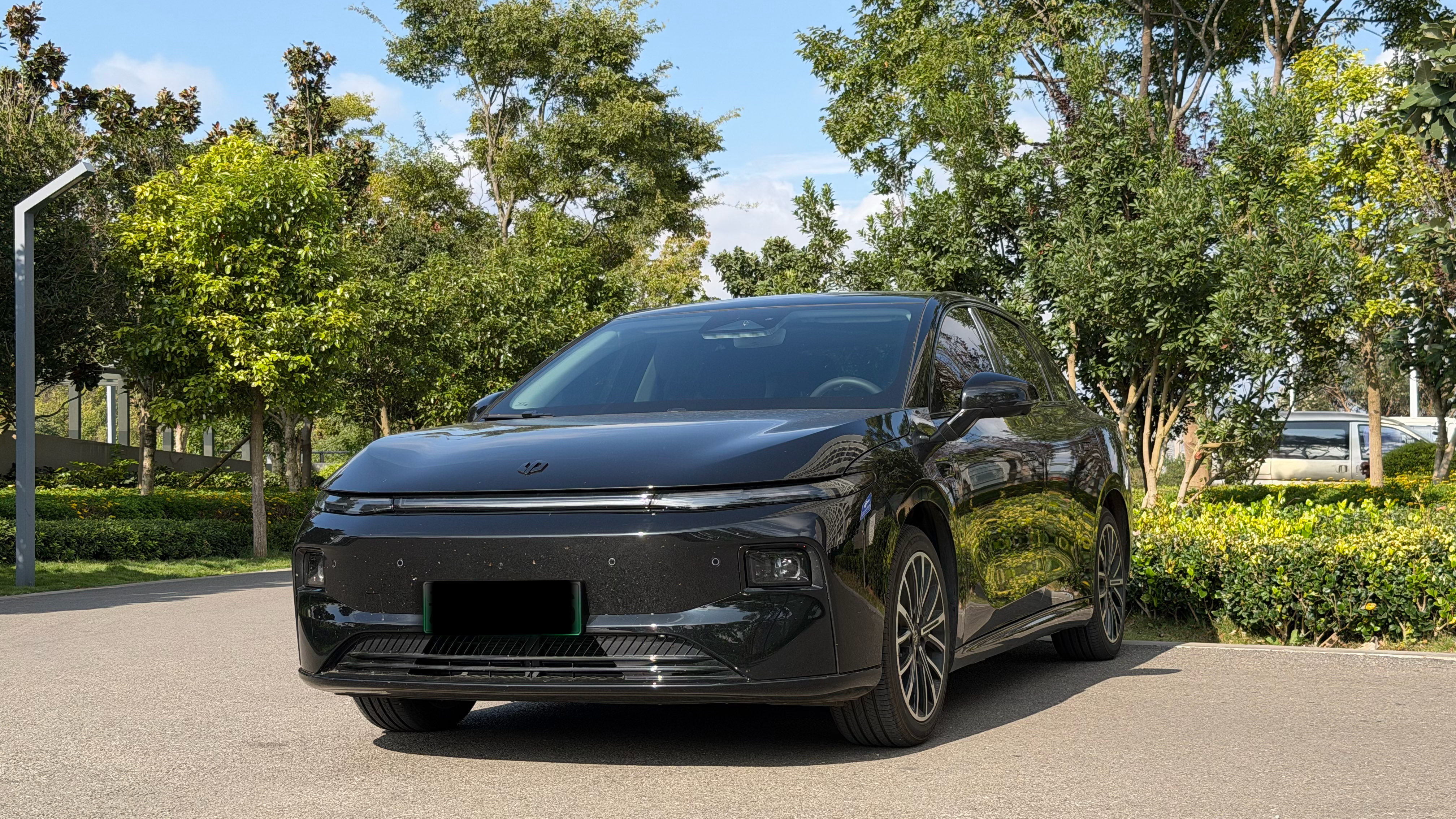 Leapmotor B01 2025 汽车图片 