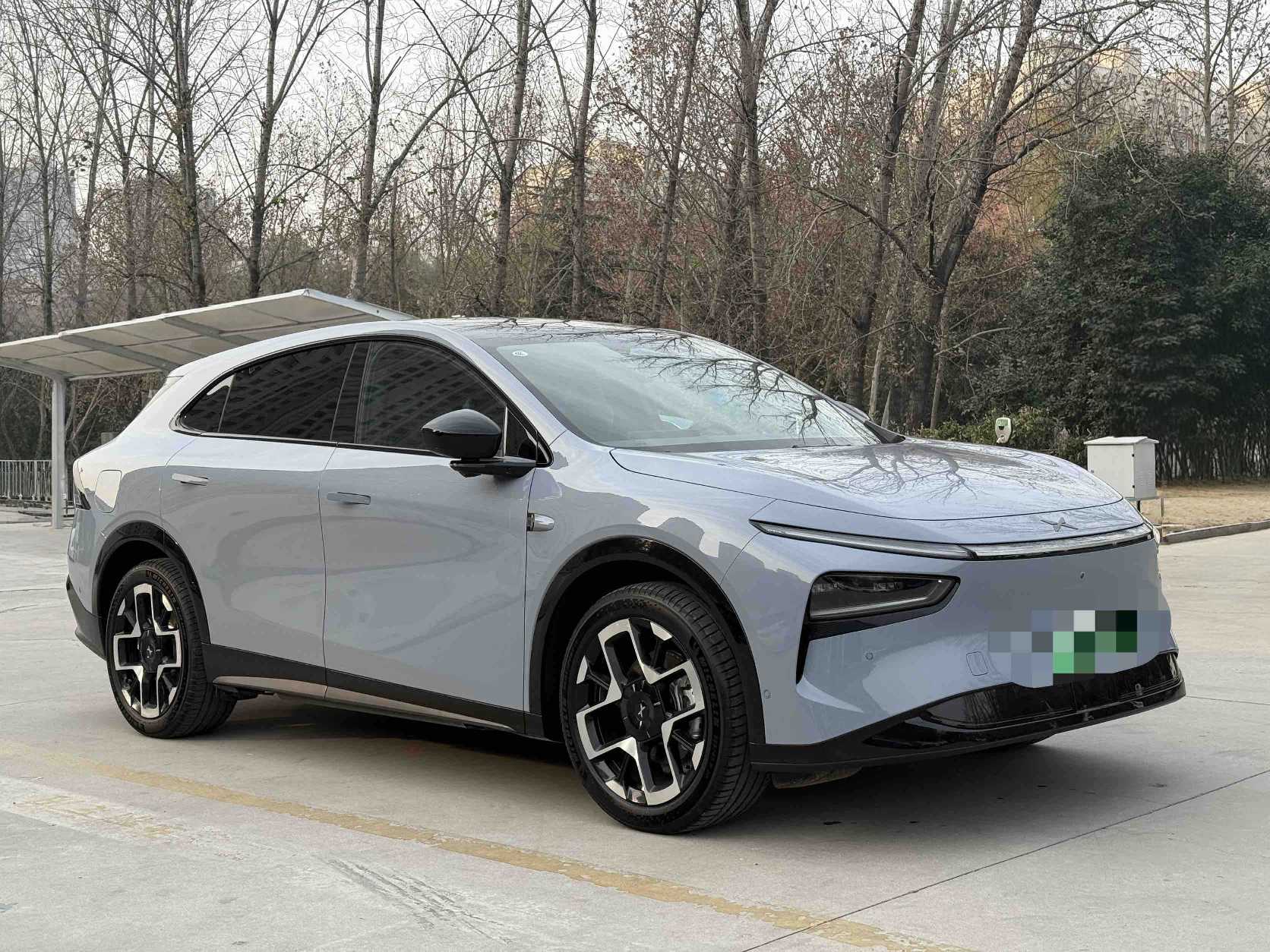 Xpeng G7 2025 汽车图片 