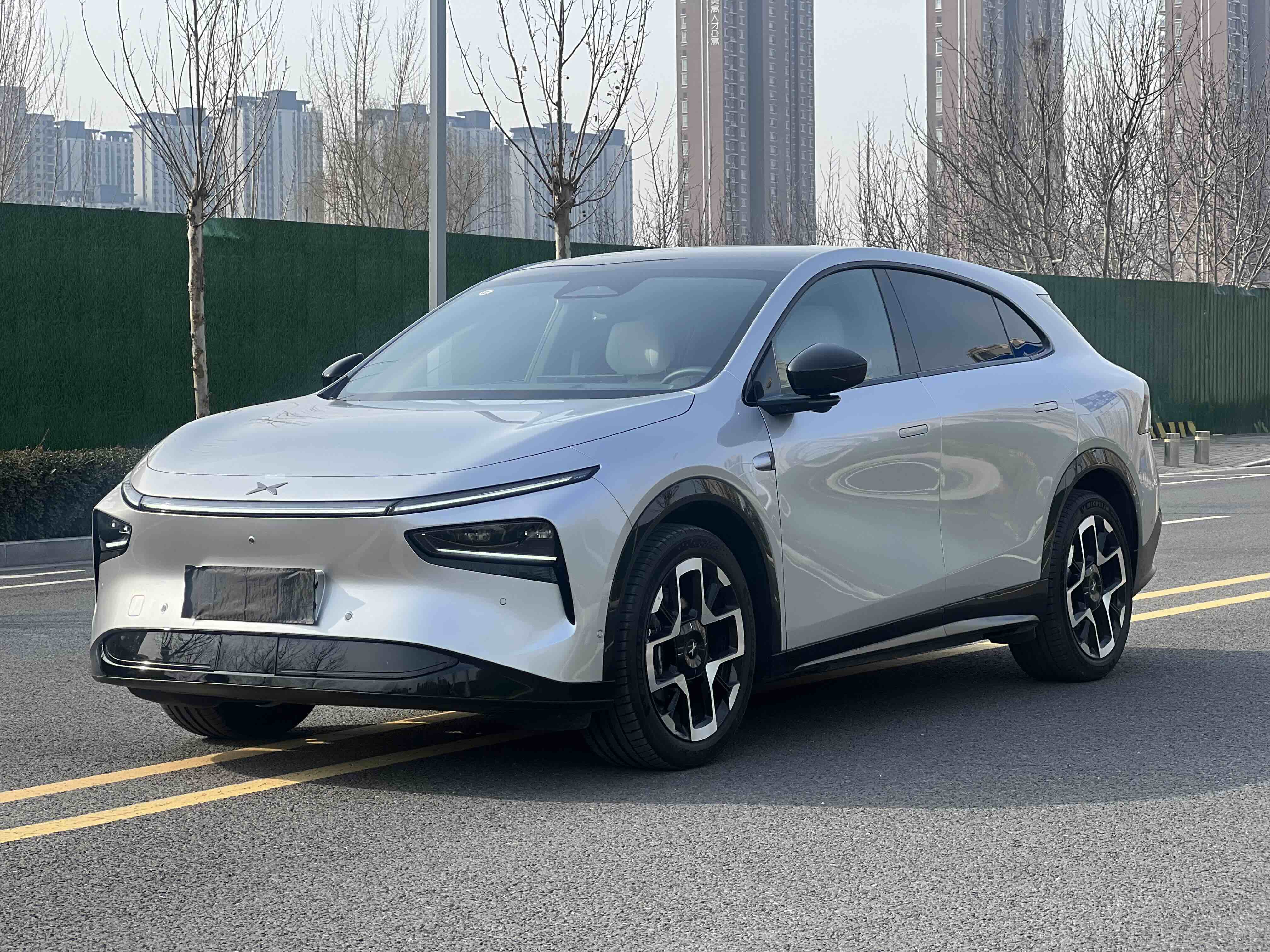 Xpeng G7 2025 汽车图片 