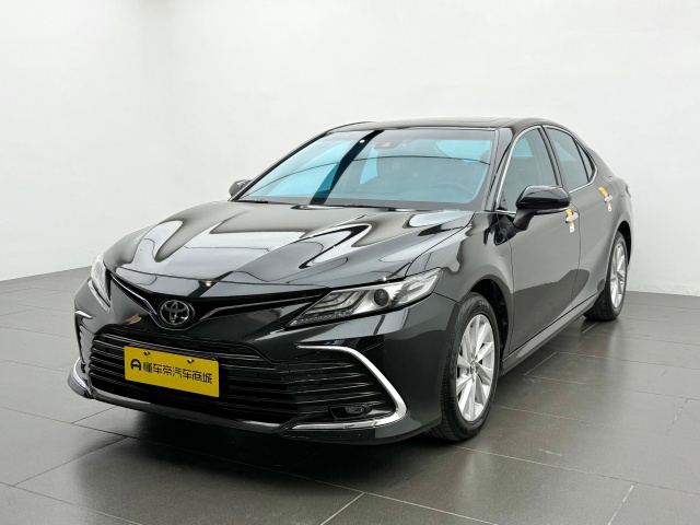 Toyota Camry 2022 immagine di auto 