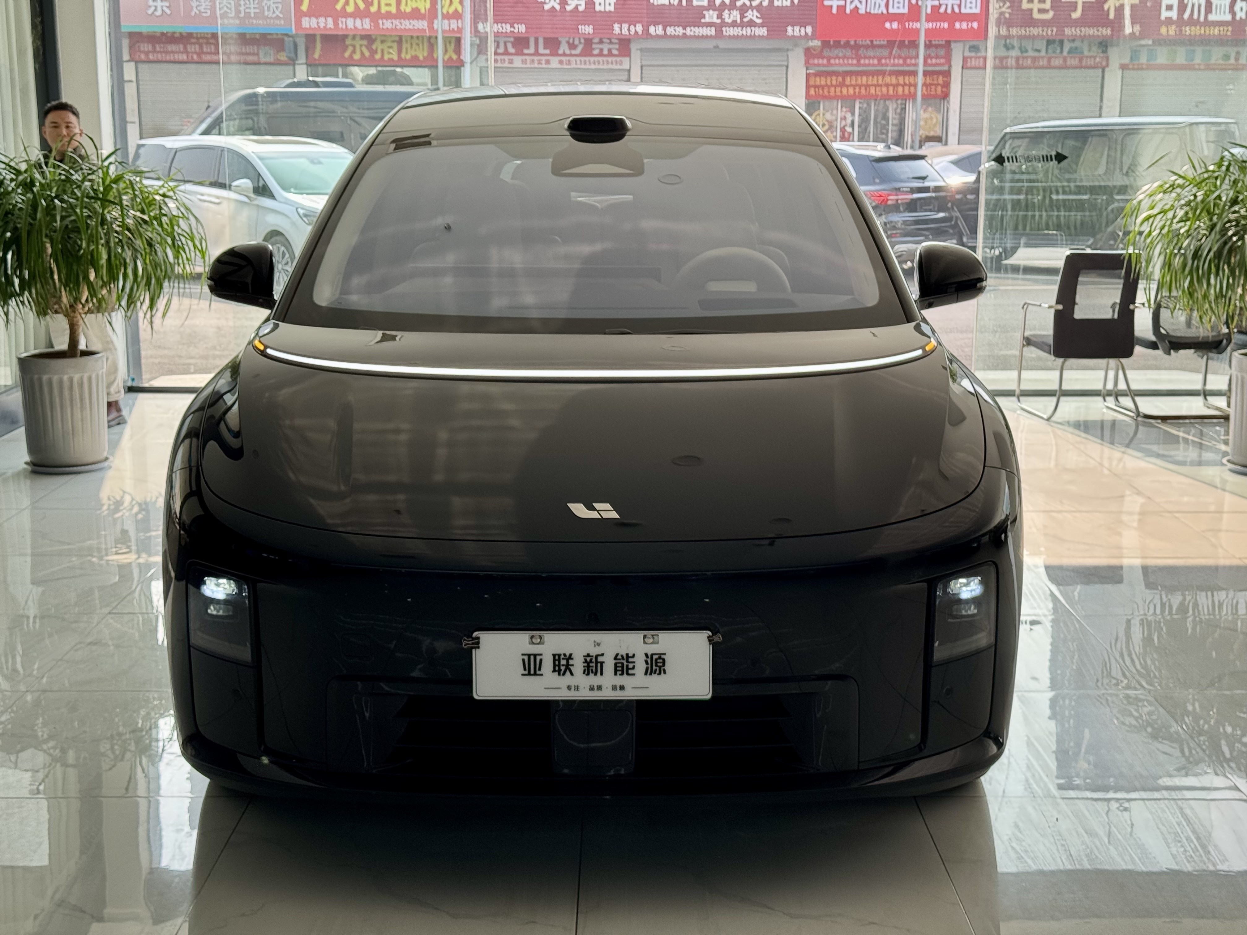 Li i6 2025 汽车图片 