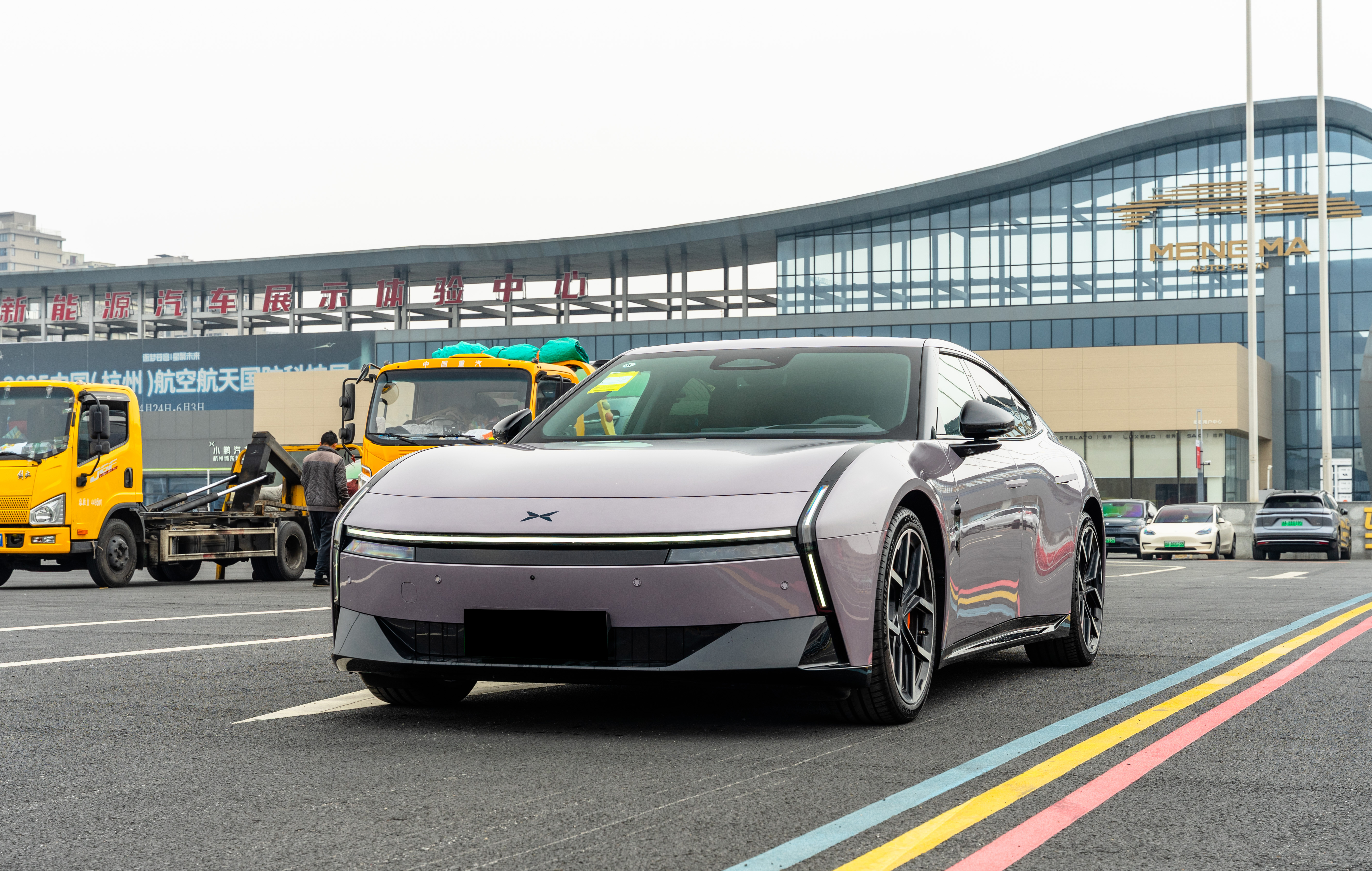 Xpeng P7 2025 immagine di auto 