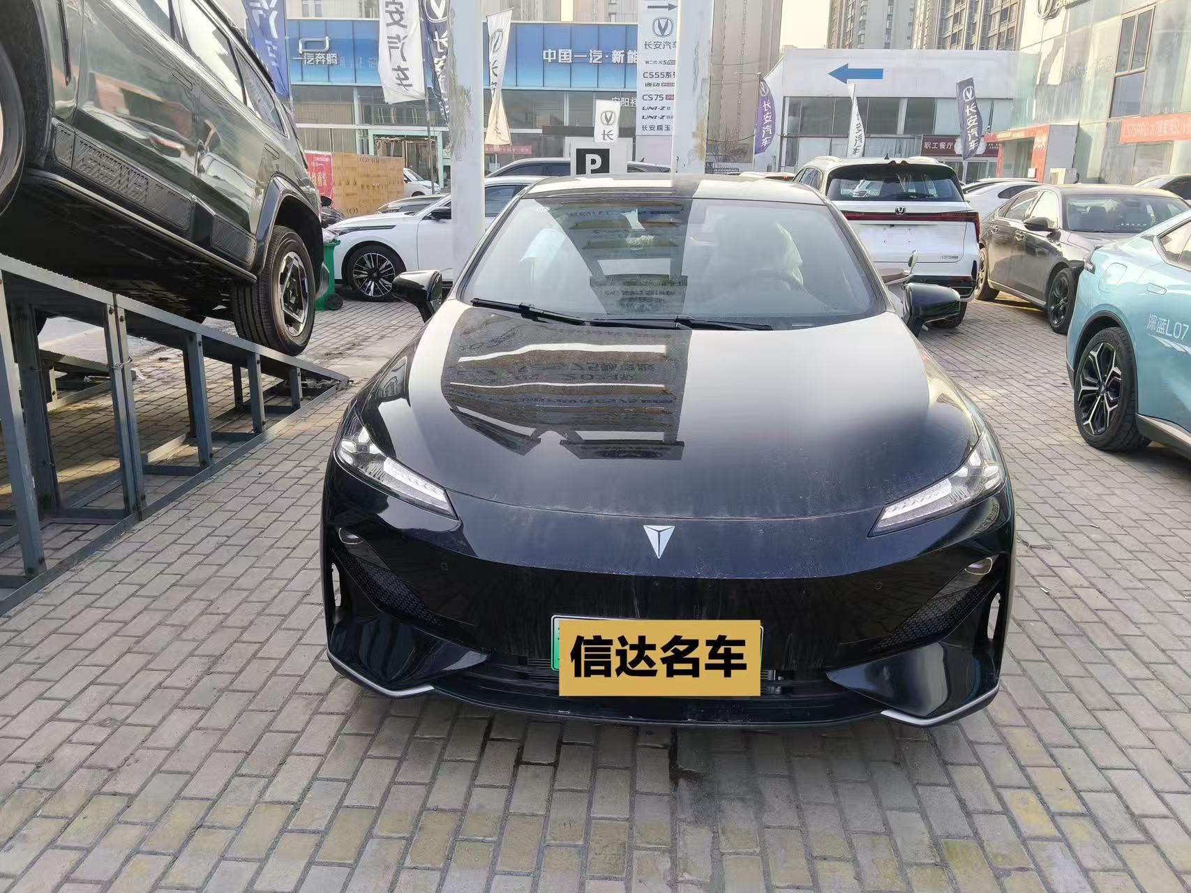 Deepal SL03 2025 car image 