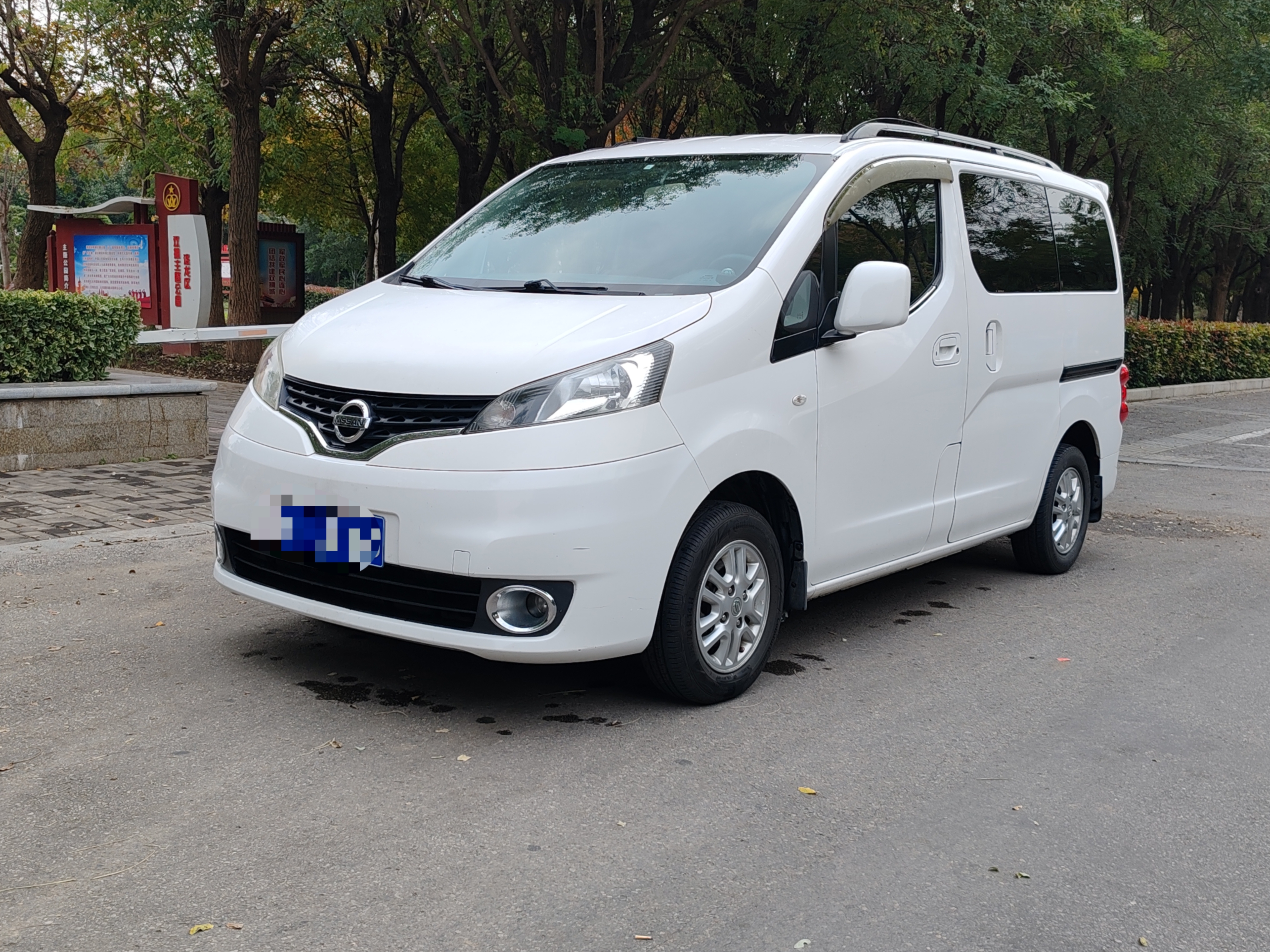 Nissan NV200 2013 汽车图片 