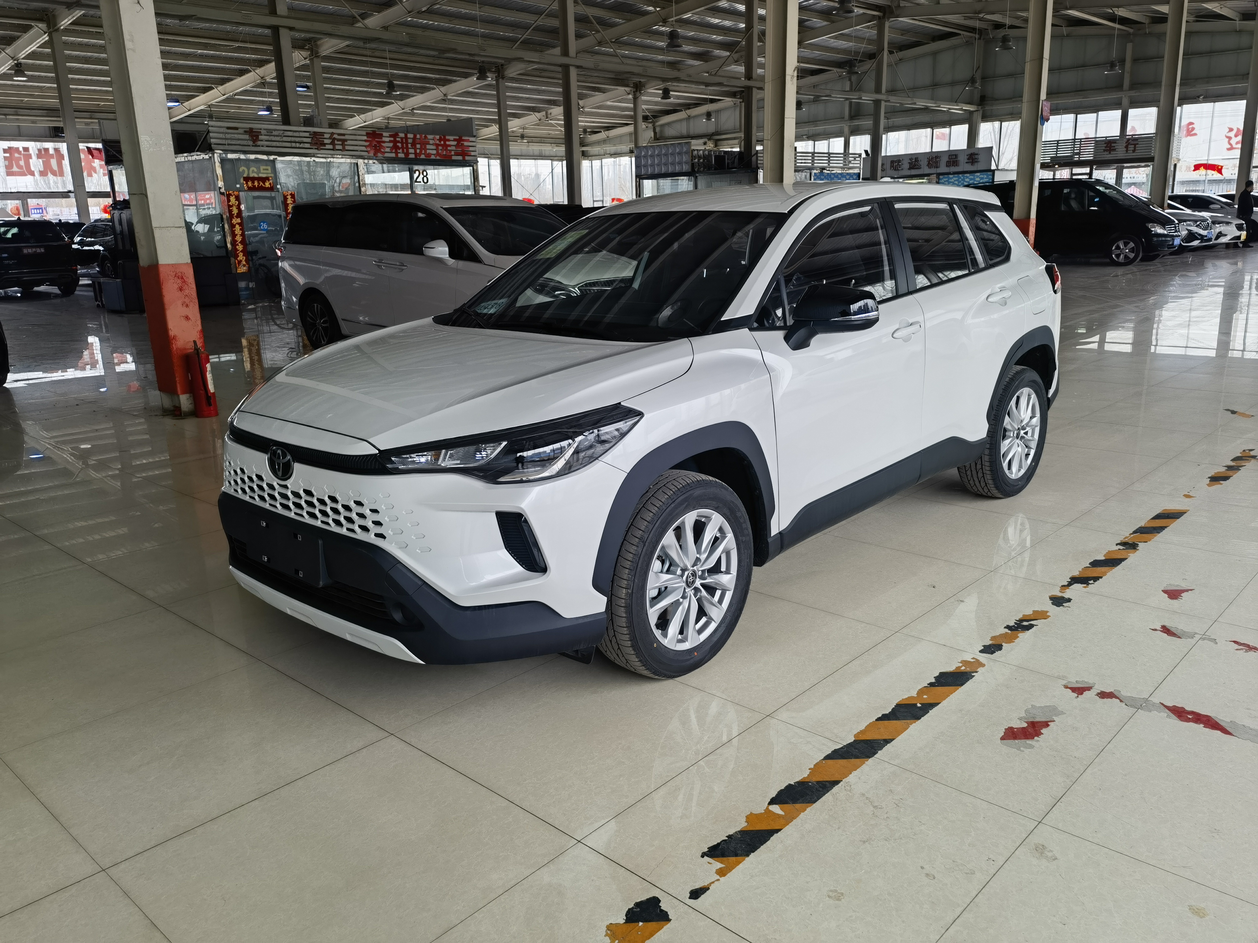 丰田 卡罗拉锐放 2026 汽车图片 