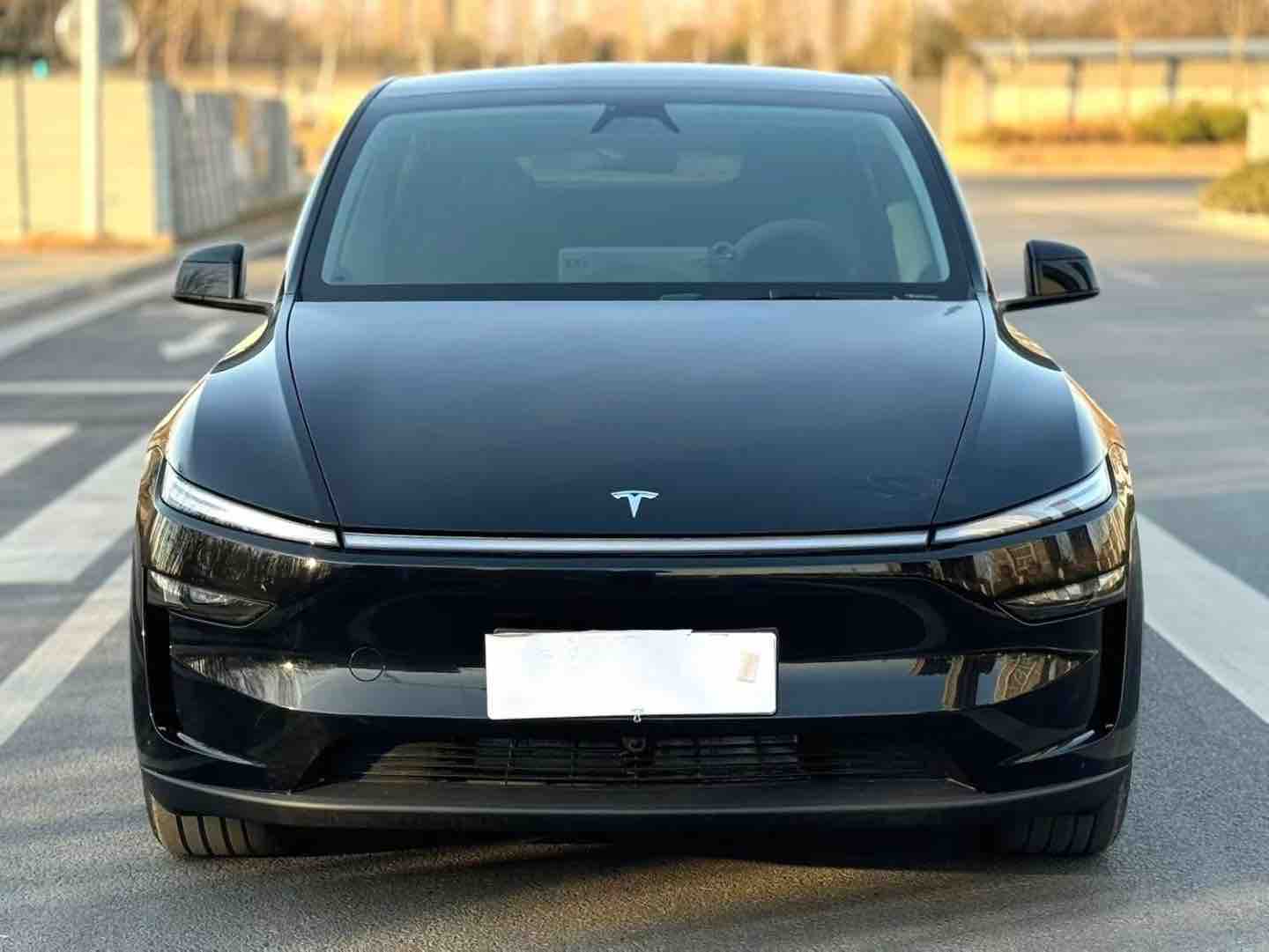 Tesla Model Y 2026 car image 