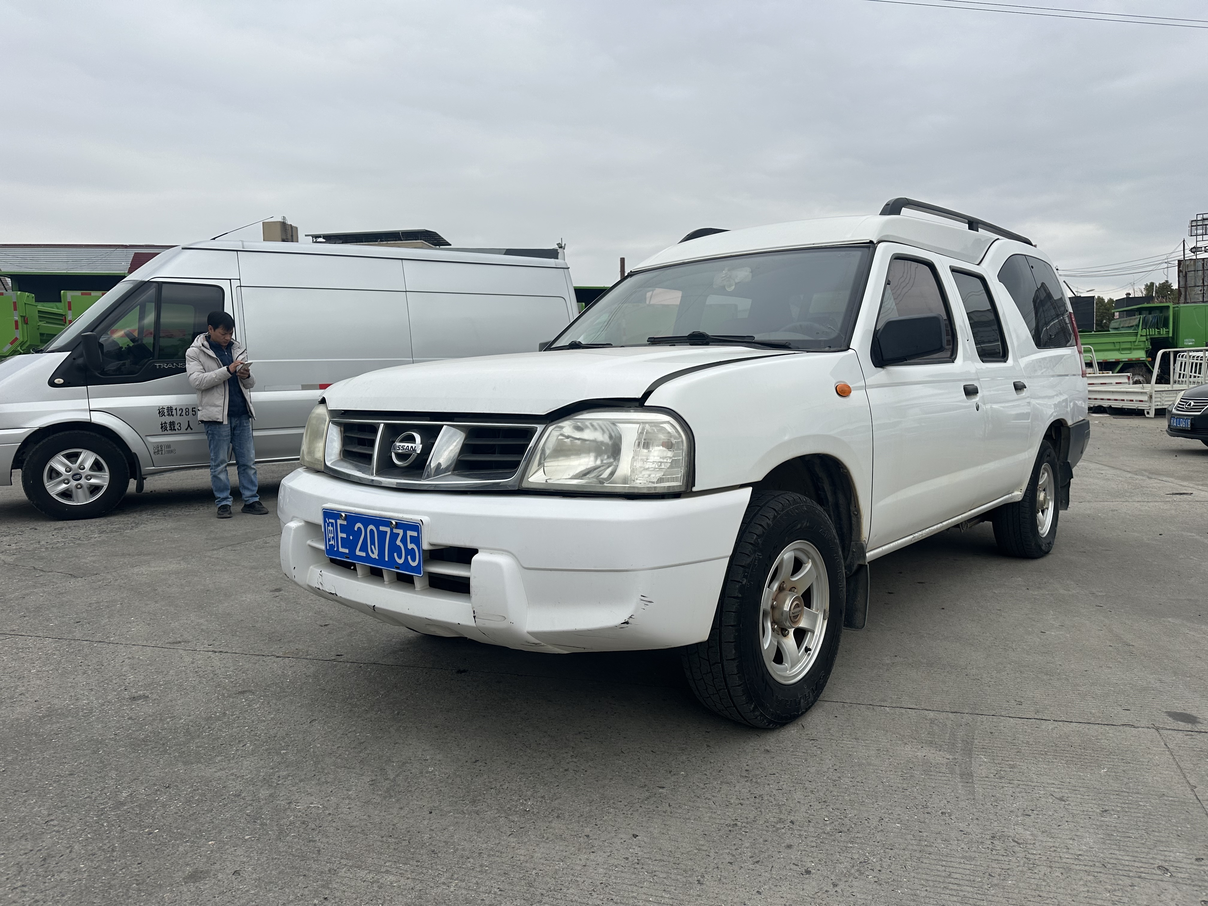 Nissan ZN Van 2013 汽车图片 