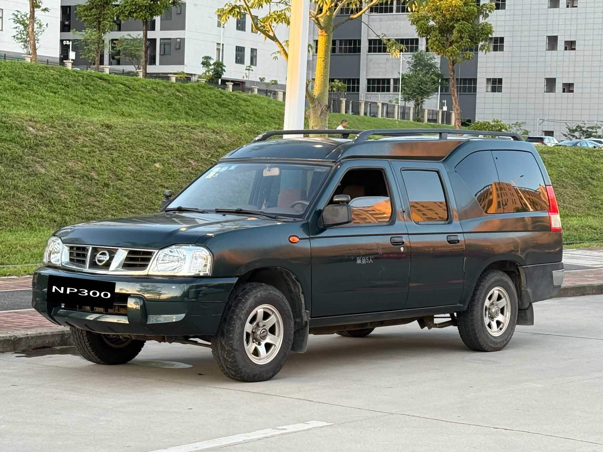 Nissan ZN Van 2014 汽车图片 