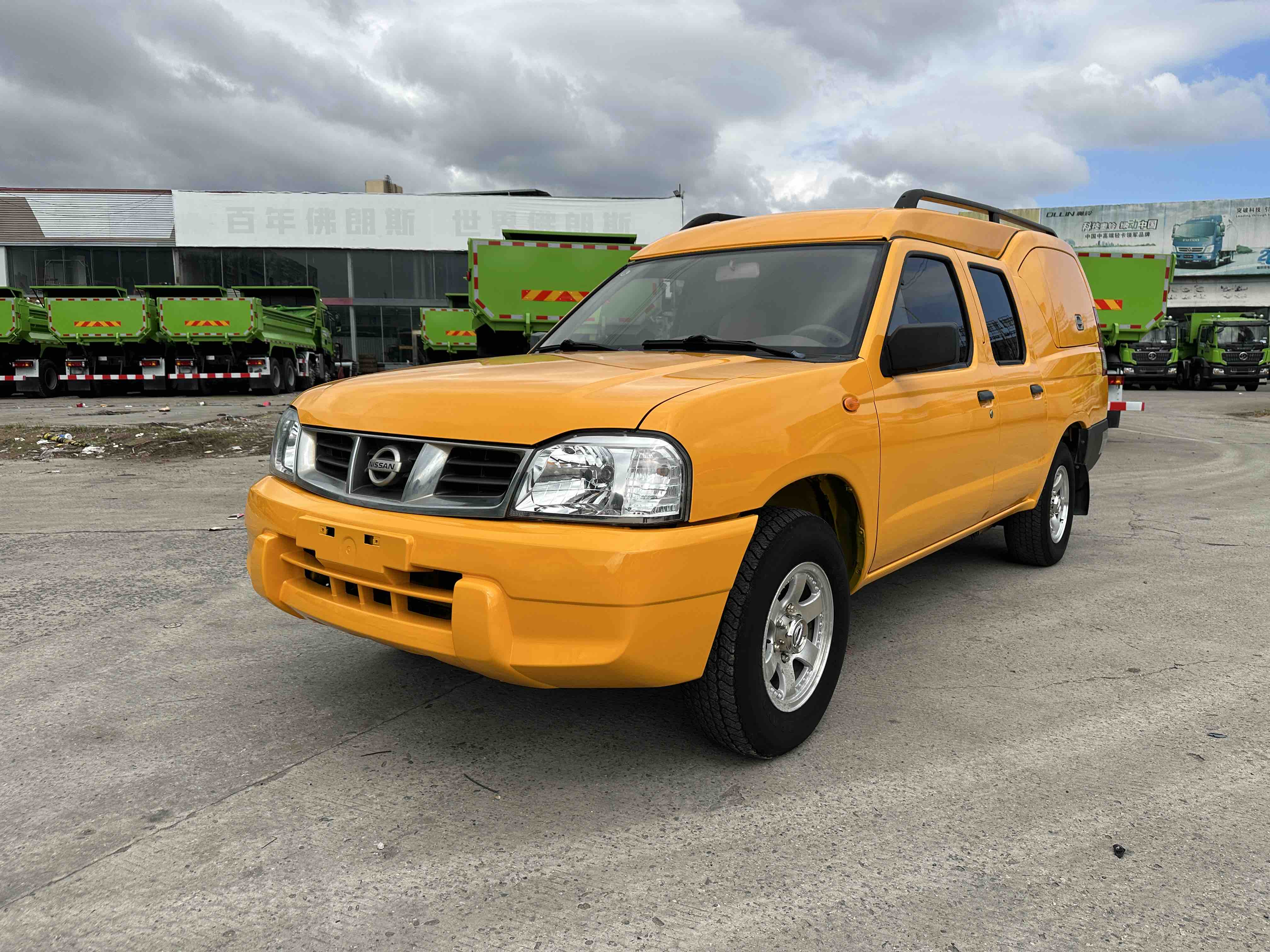 Nissan ZN Van 2015 汽车图片 