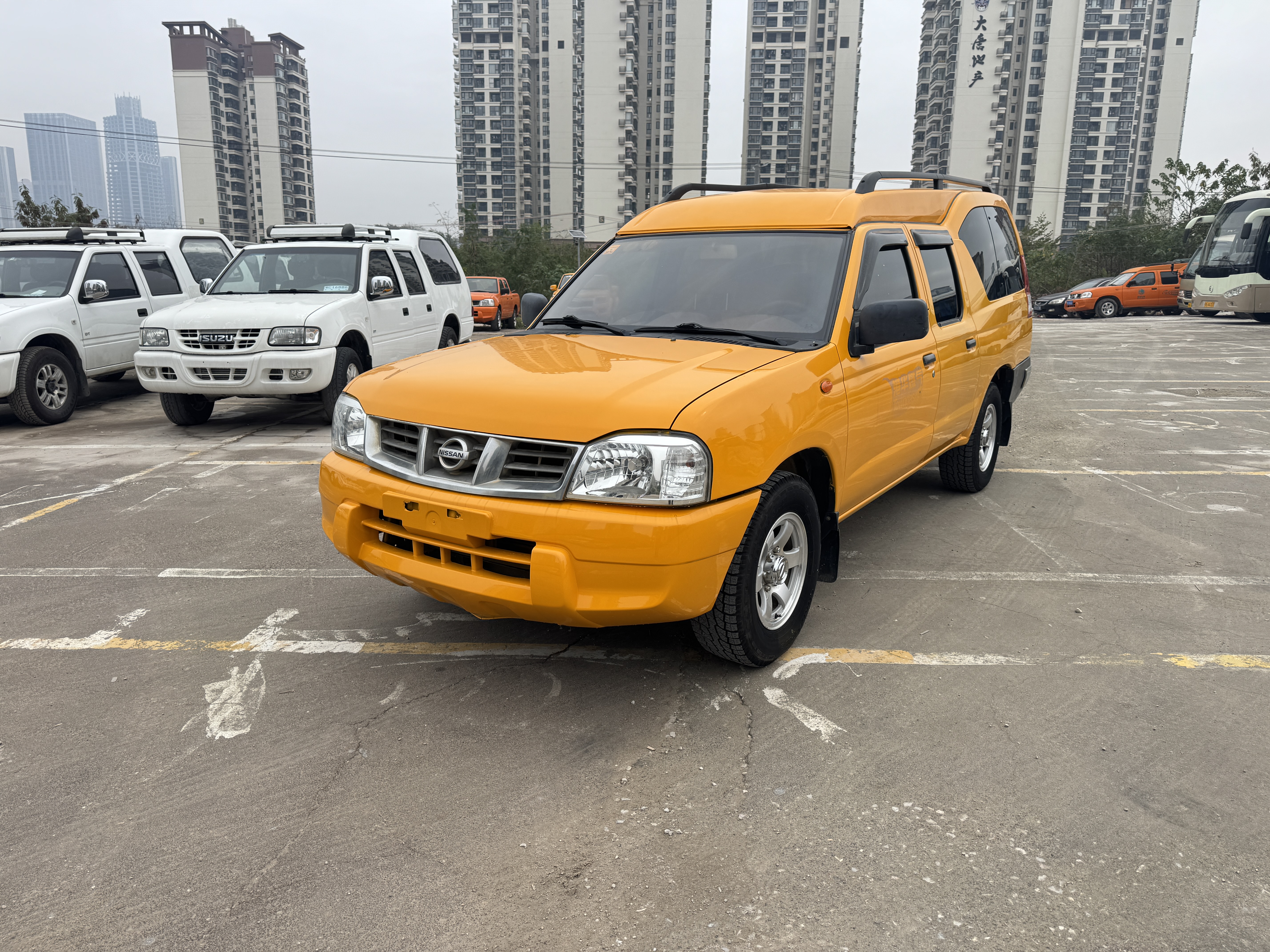 Nissan ZN Van 2016 汽车图片 