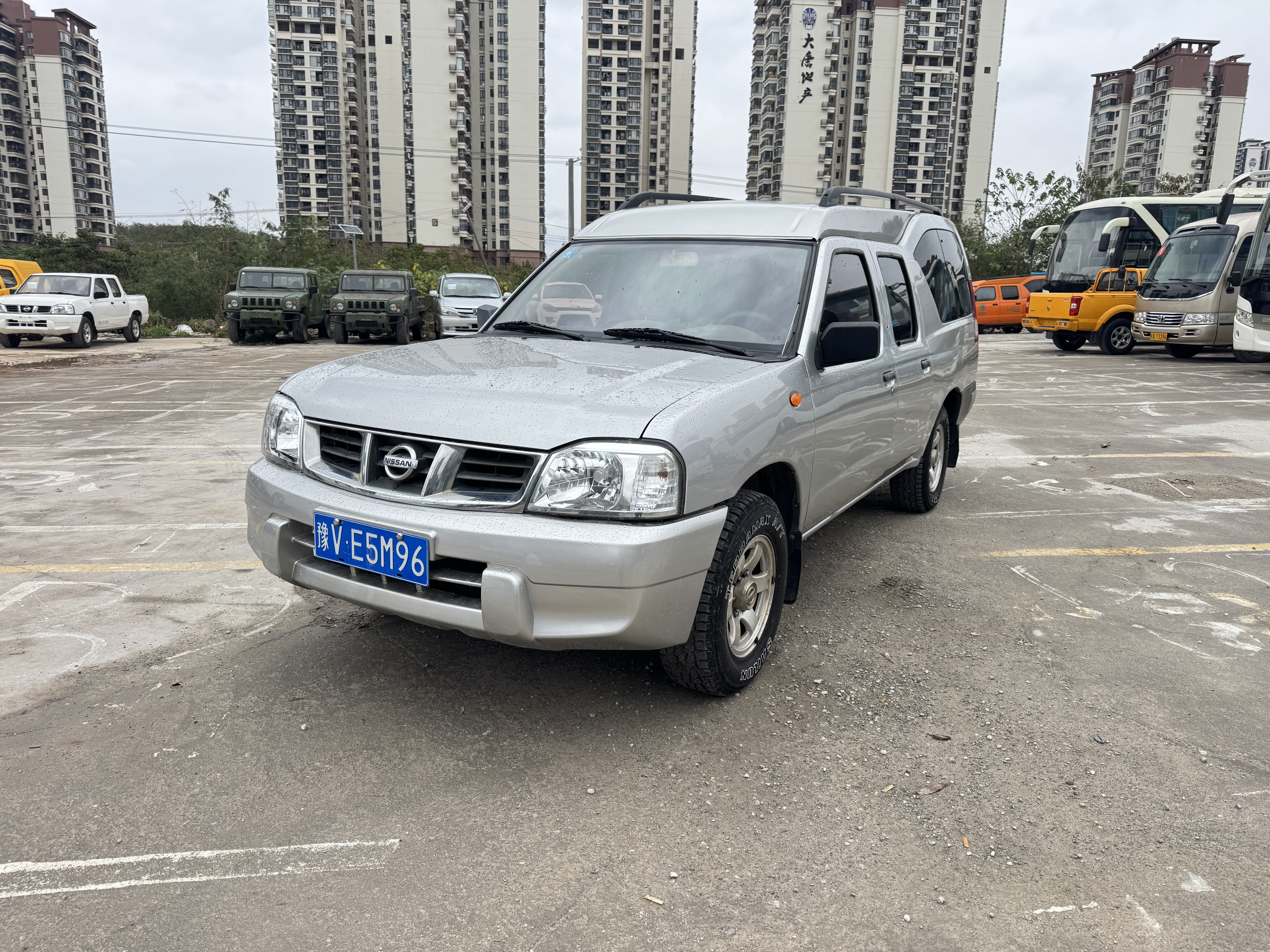 Nissan ZN Van 2014 汽车图片 