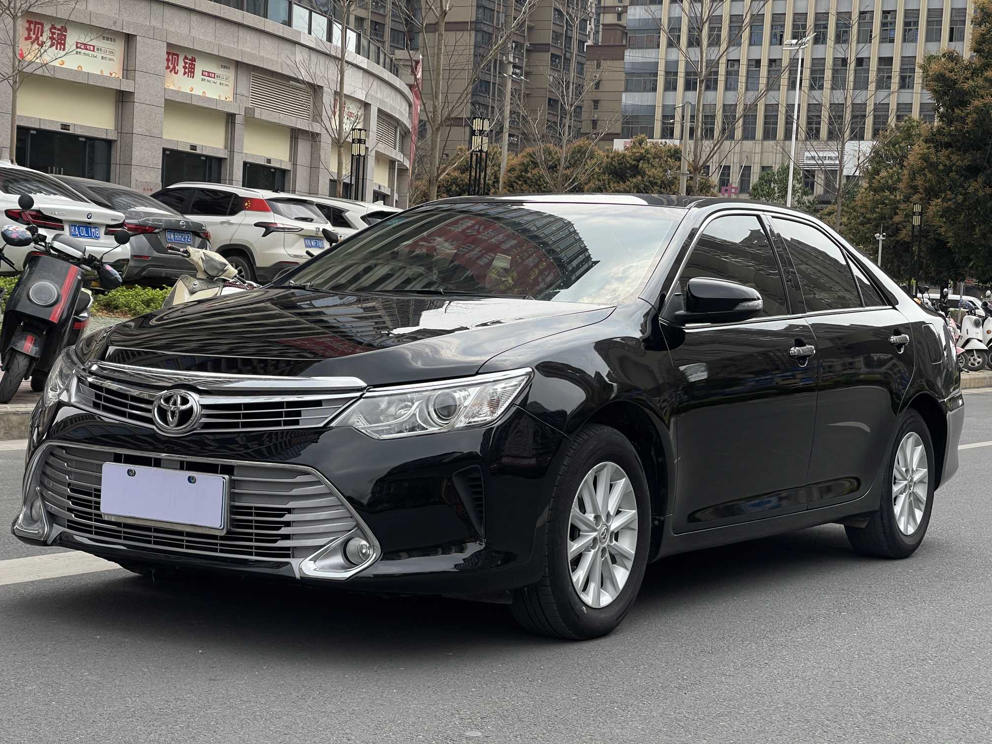 Toyota Camry 2016 car image 