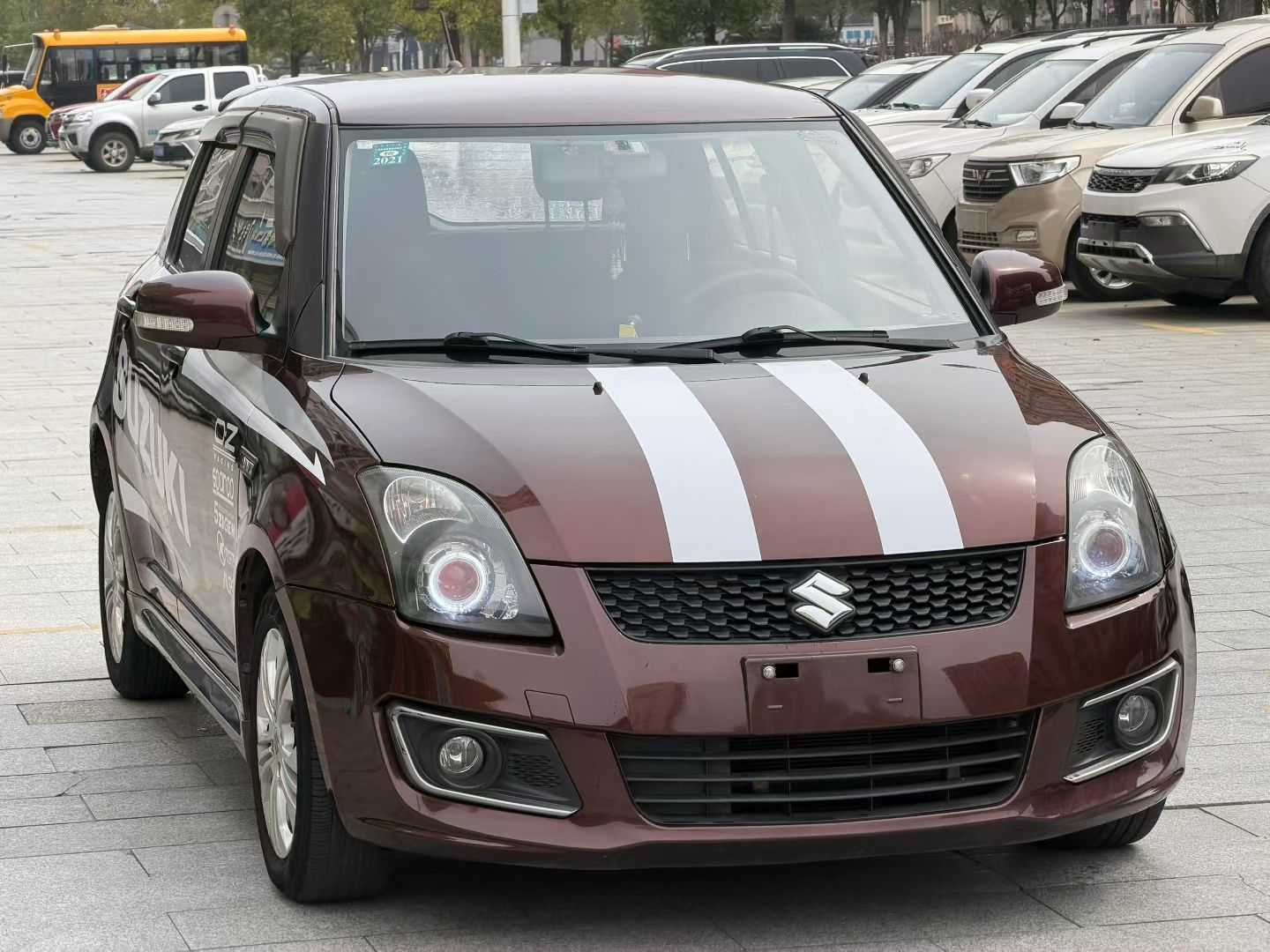 Suzuki Swift 2015 汽车图片 