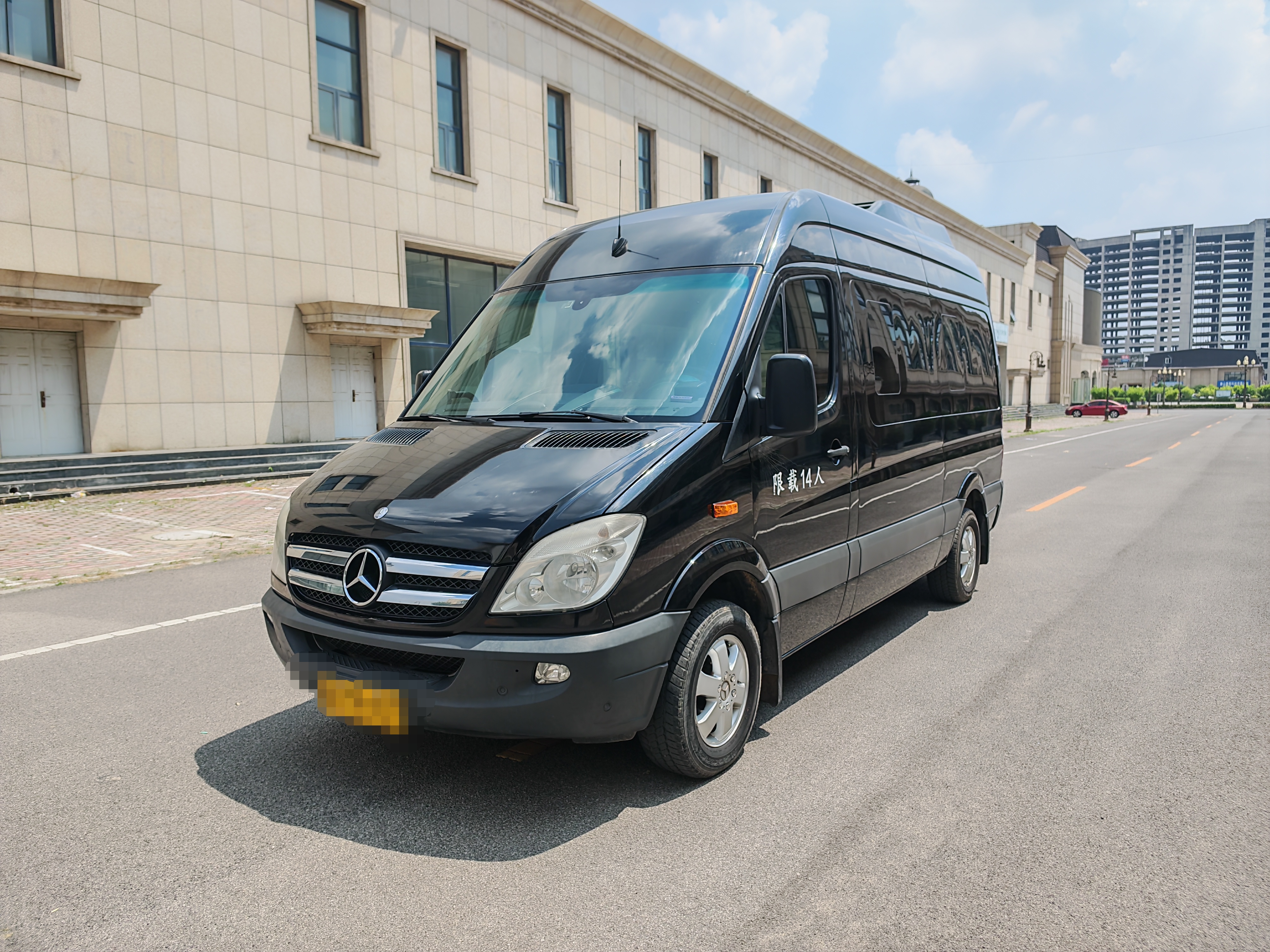 Mercedes-Benz Sprinter 2014 car image 
