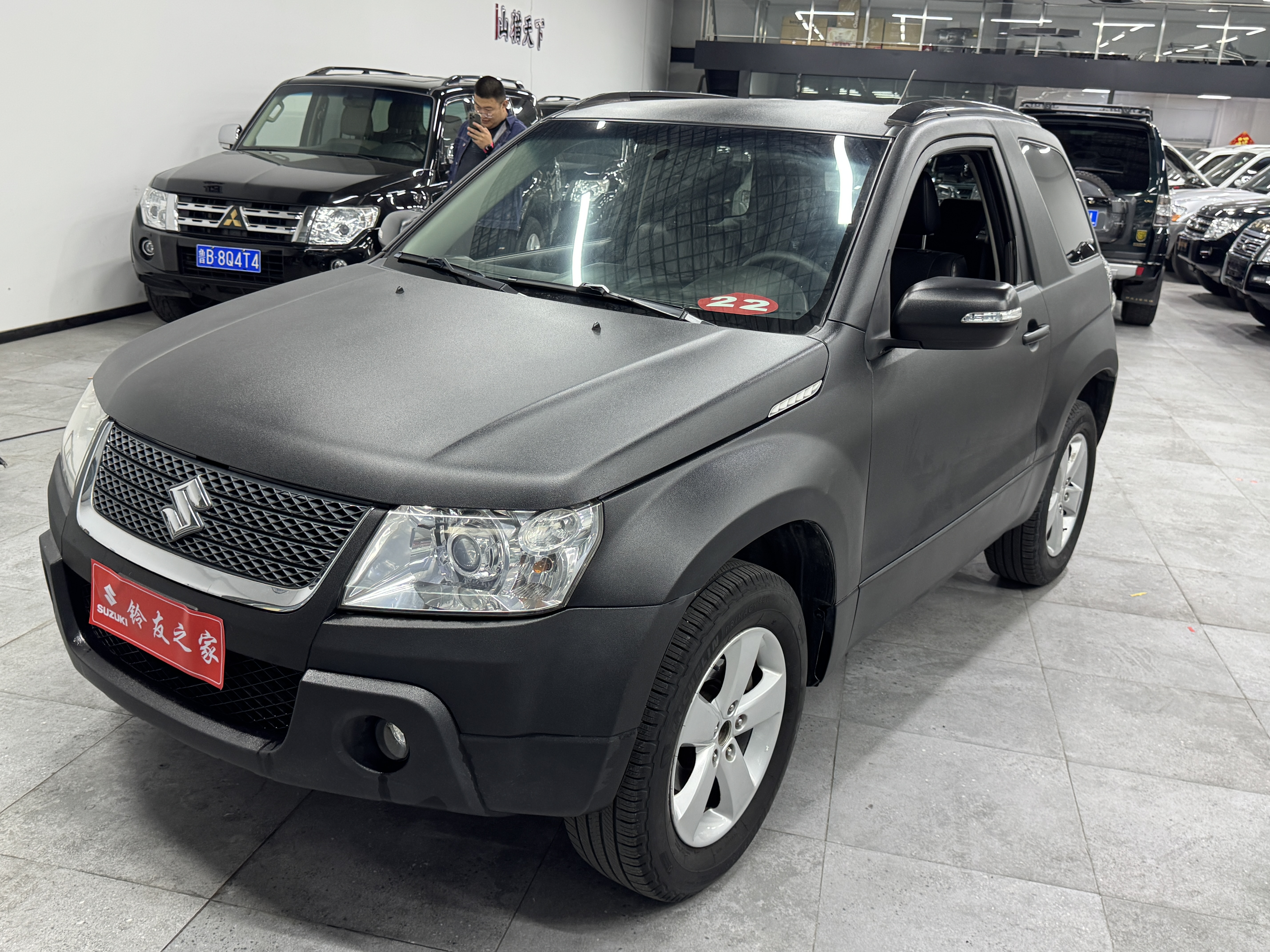 Suzuki Grand Vitara 2012 汽车图片 