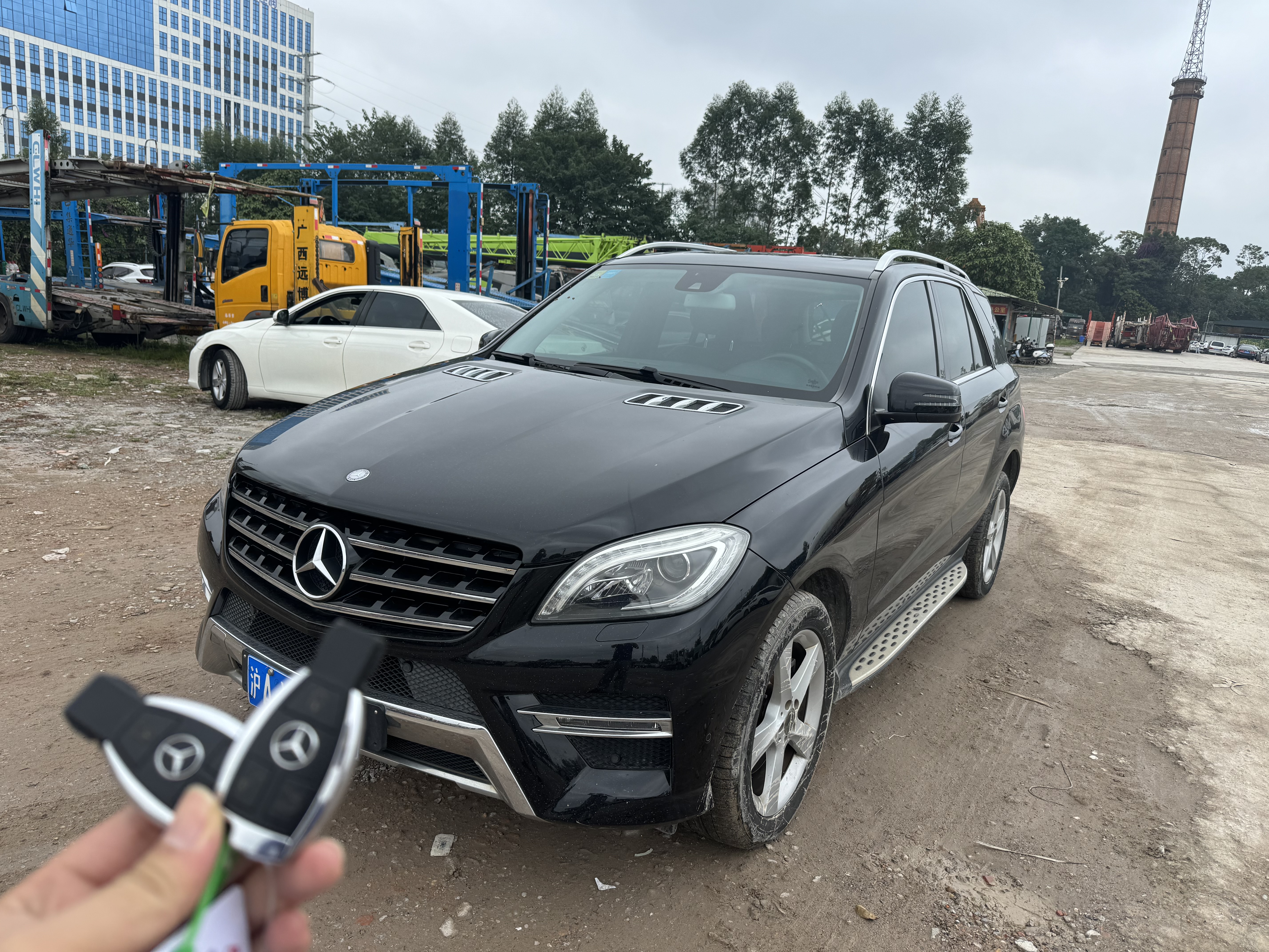 Mercedes-Benz M Class 2015 car image 