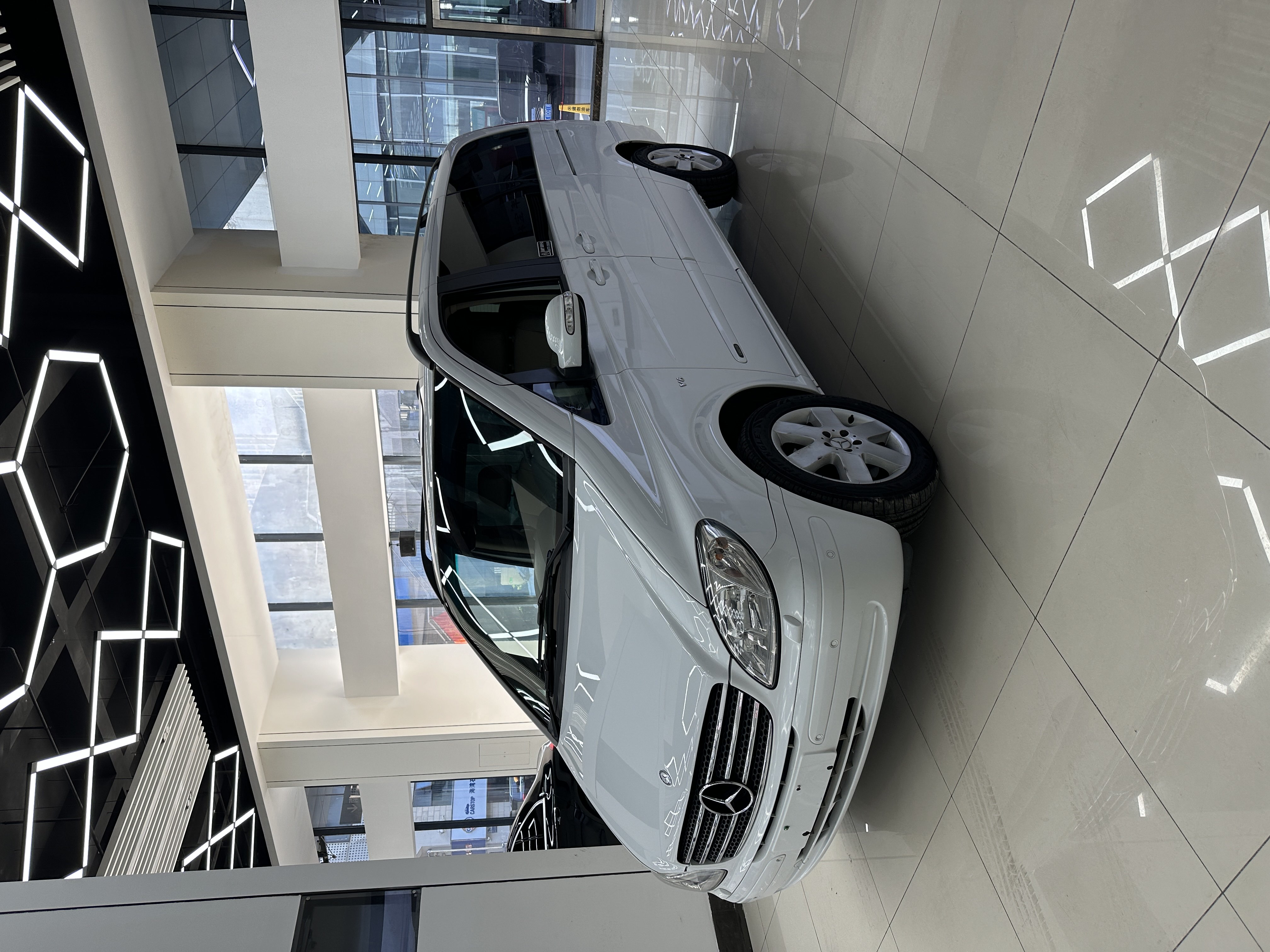 Mercedes-Benz Viano (Imported) 2008 car image 