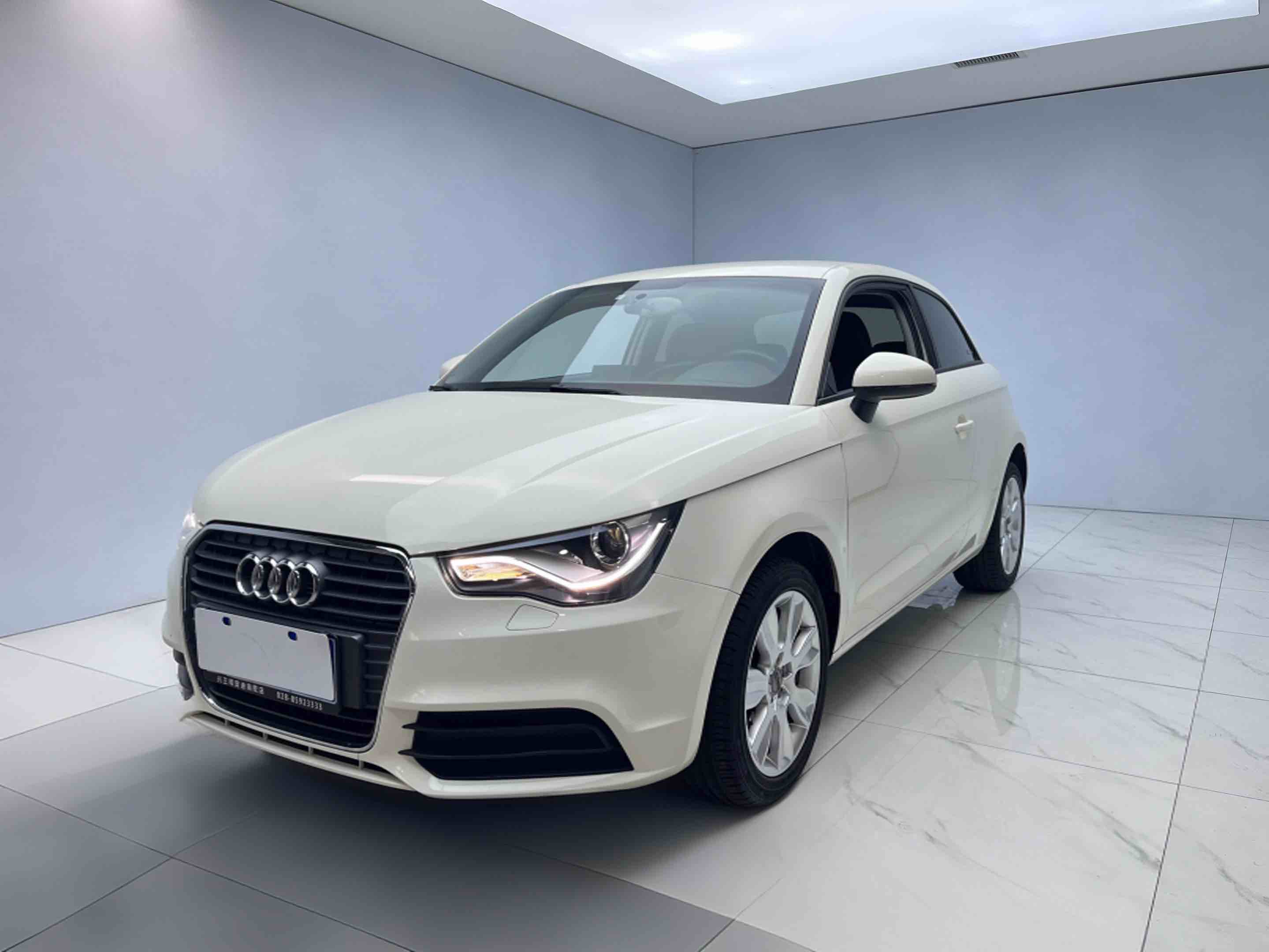 Audi A1 2015 Audi A1 2015 car image