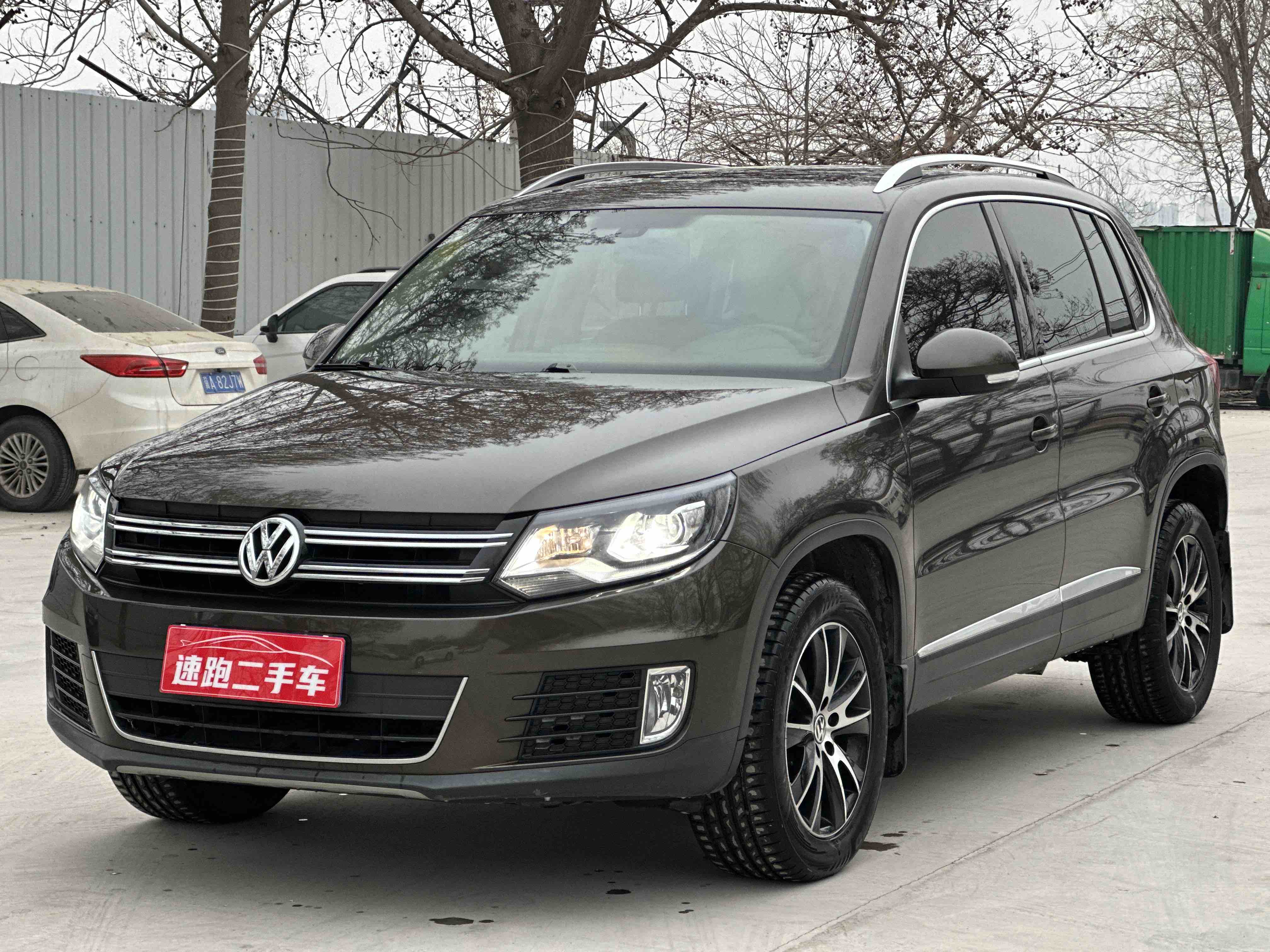 Volkswagen Tiguan 2015 Volkswagen Tiguan 2015 car image