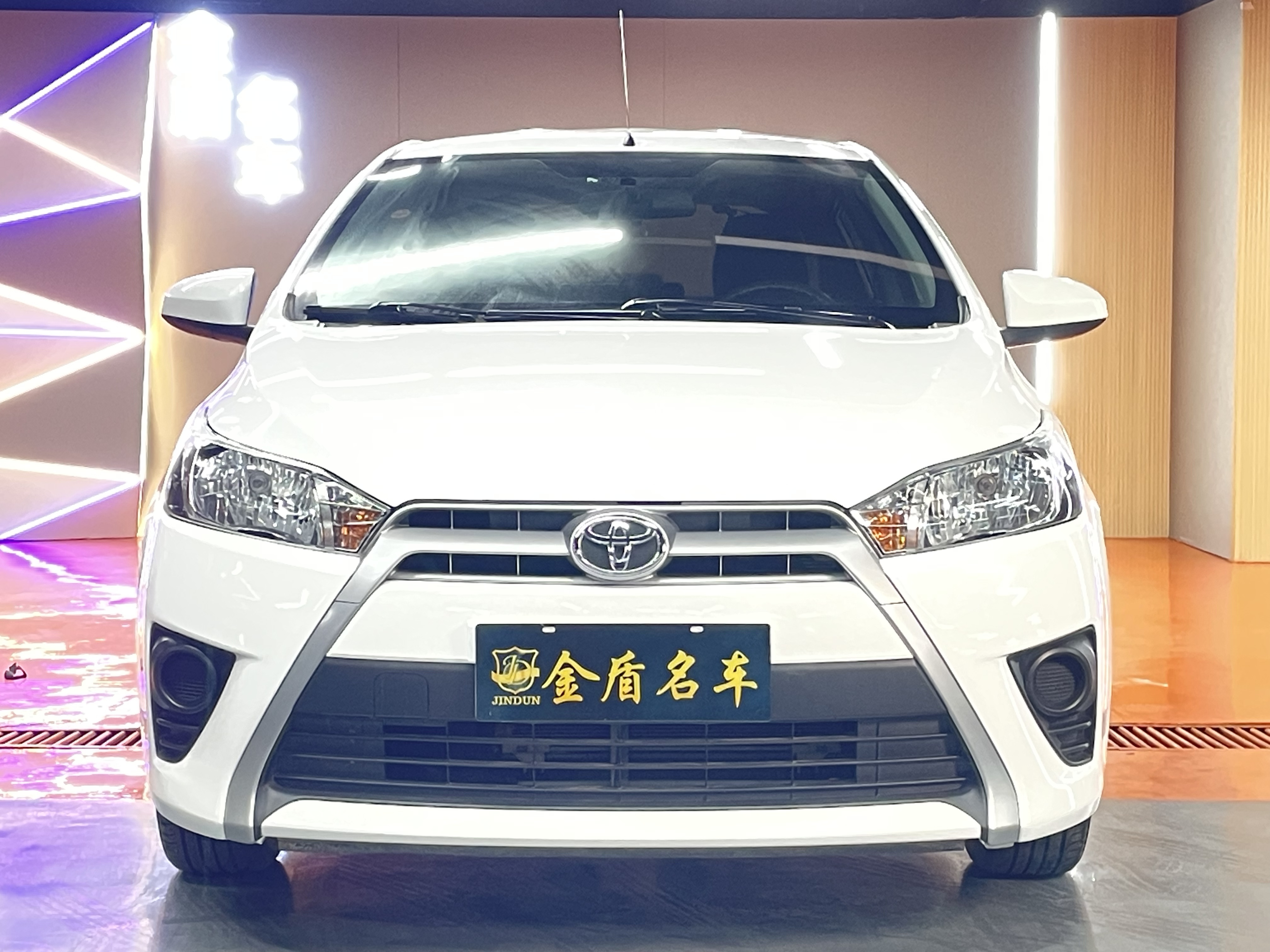 Yaris L Zhixuan 2015 Yaris L Zhixuan 2015 car image