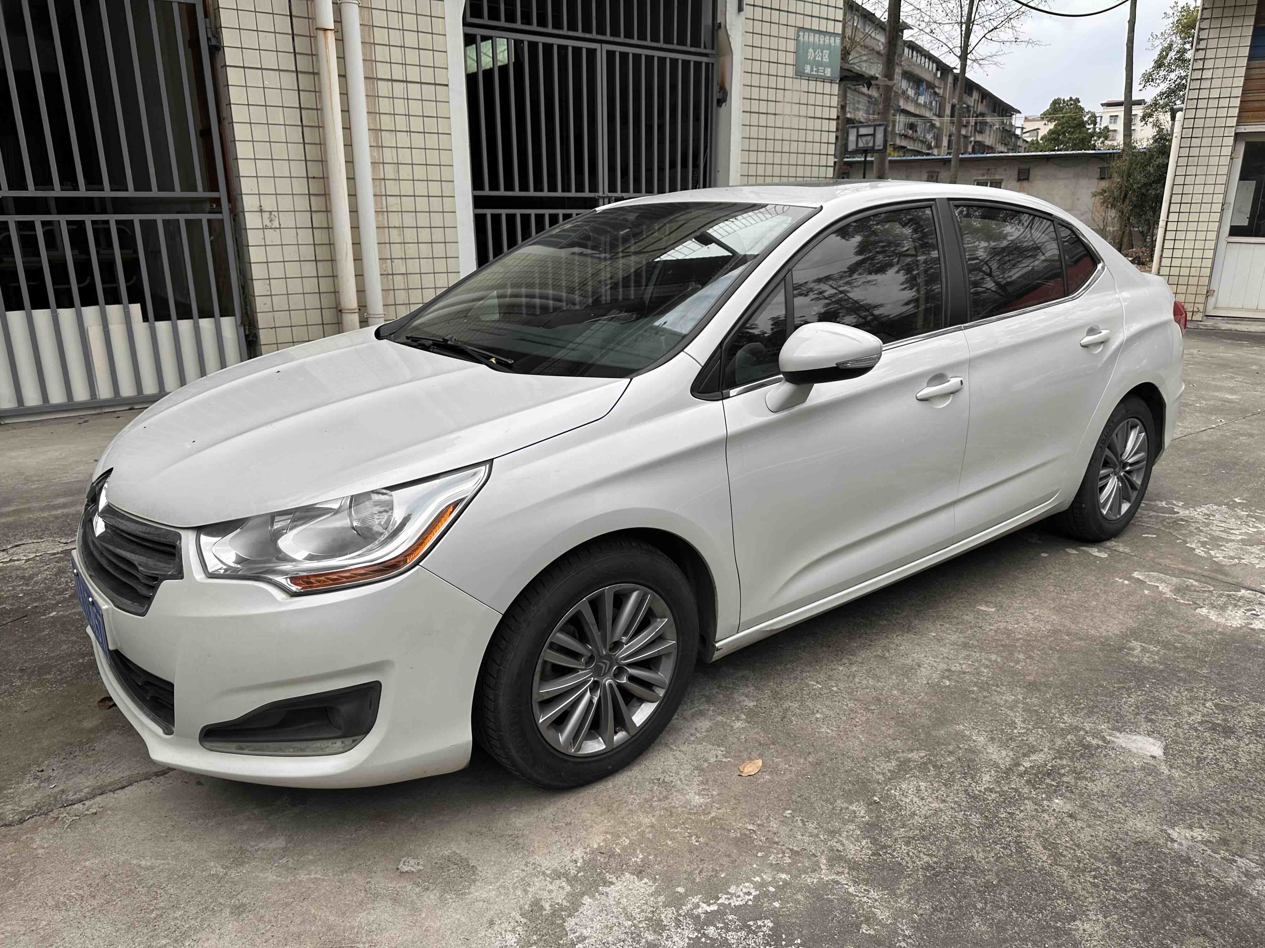 Citroen C4L 2013 car image 