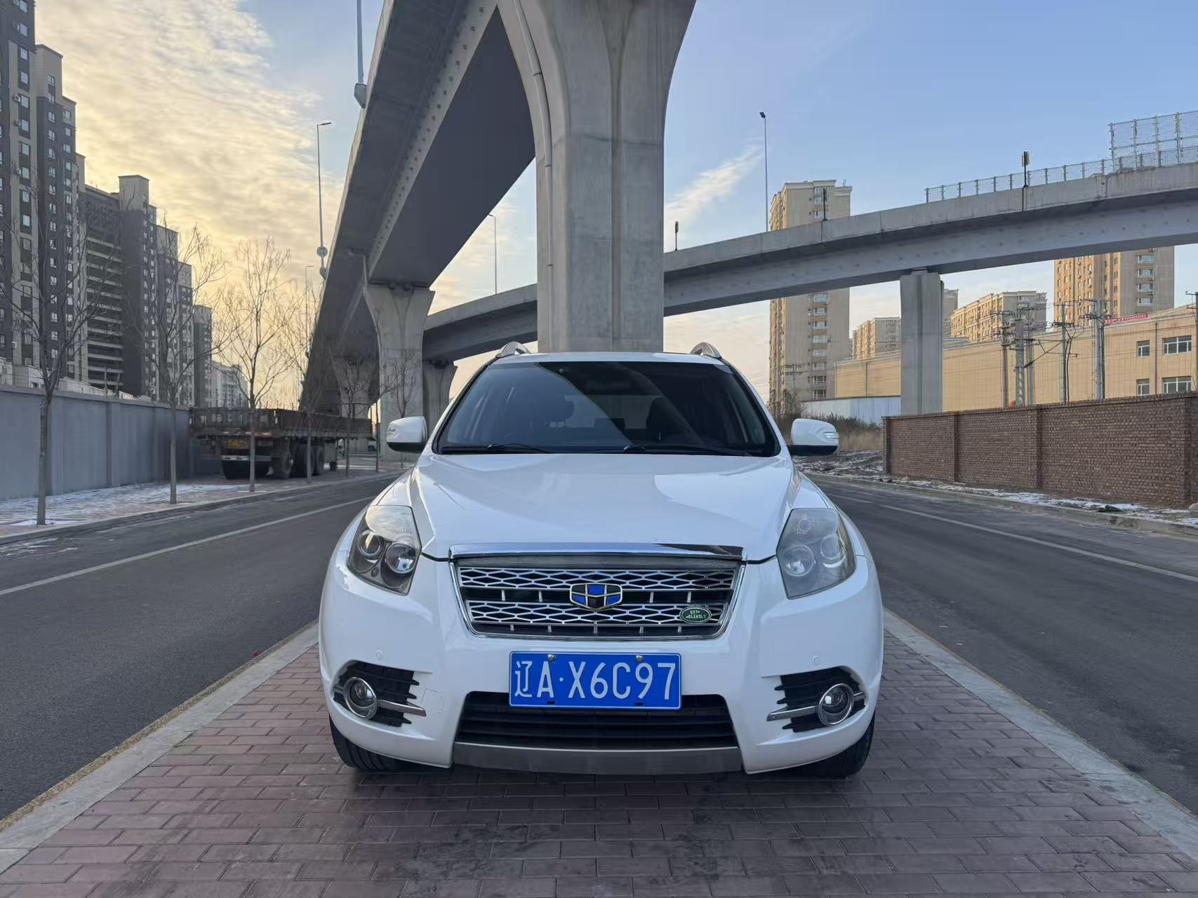 GEELY GX7 2015 car image 