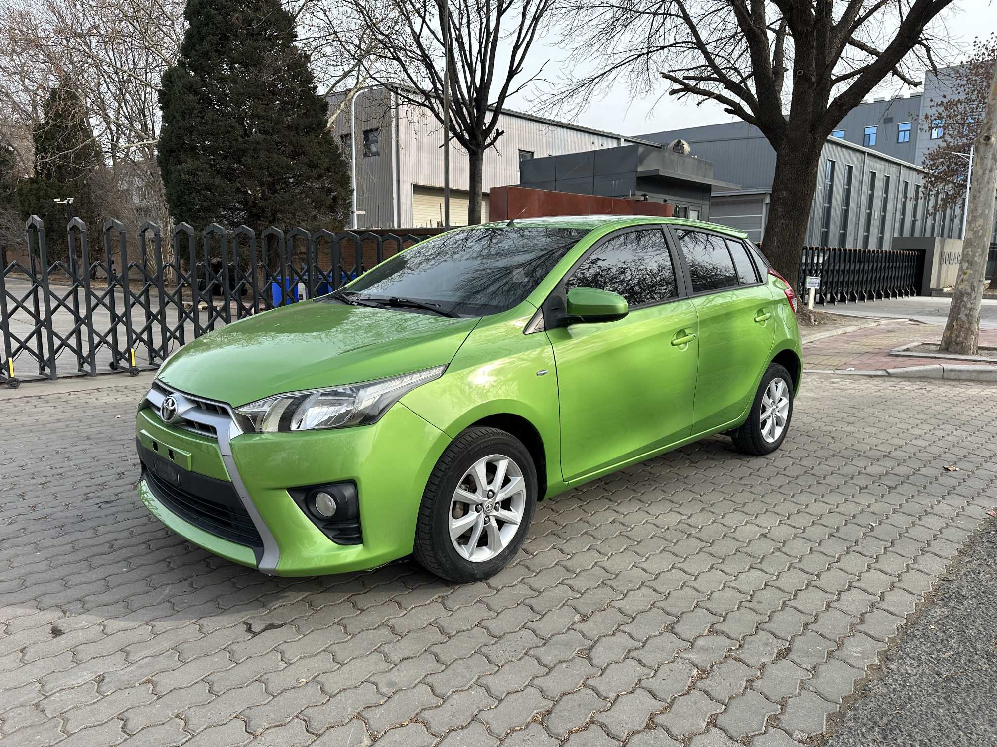 Yaris L Zhixuan 2015 Yaris L Zhixuan 2015 car image