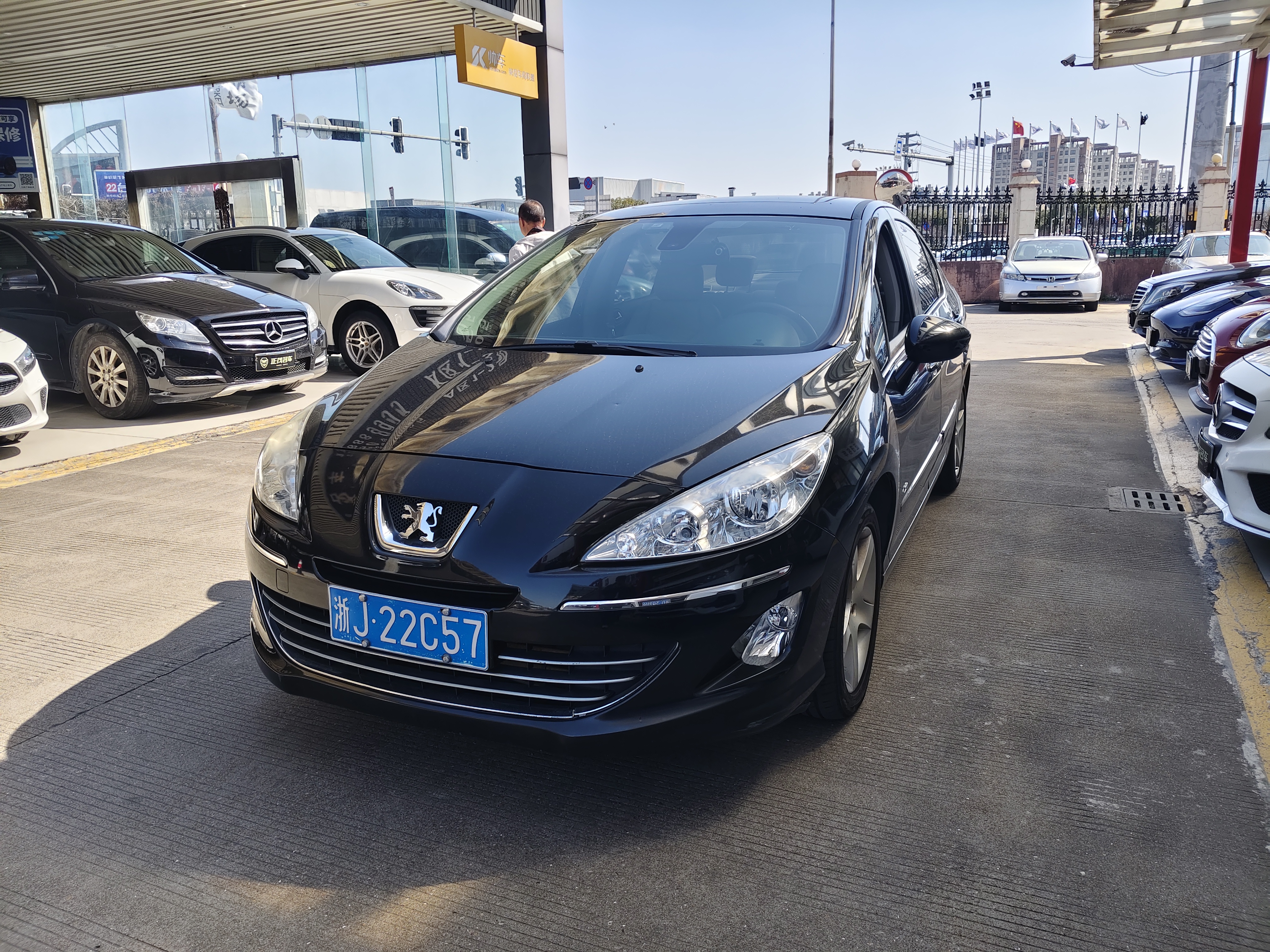 Peugeot 408 2011 汽车图片 
