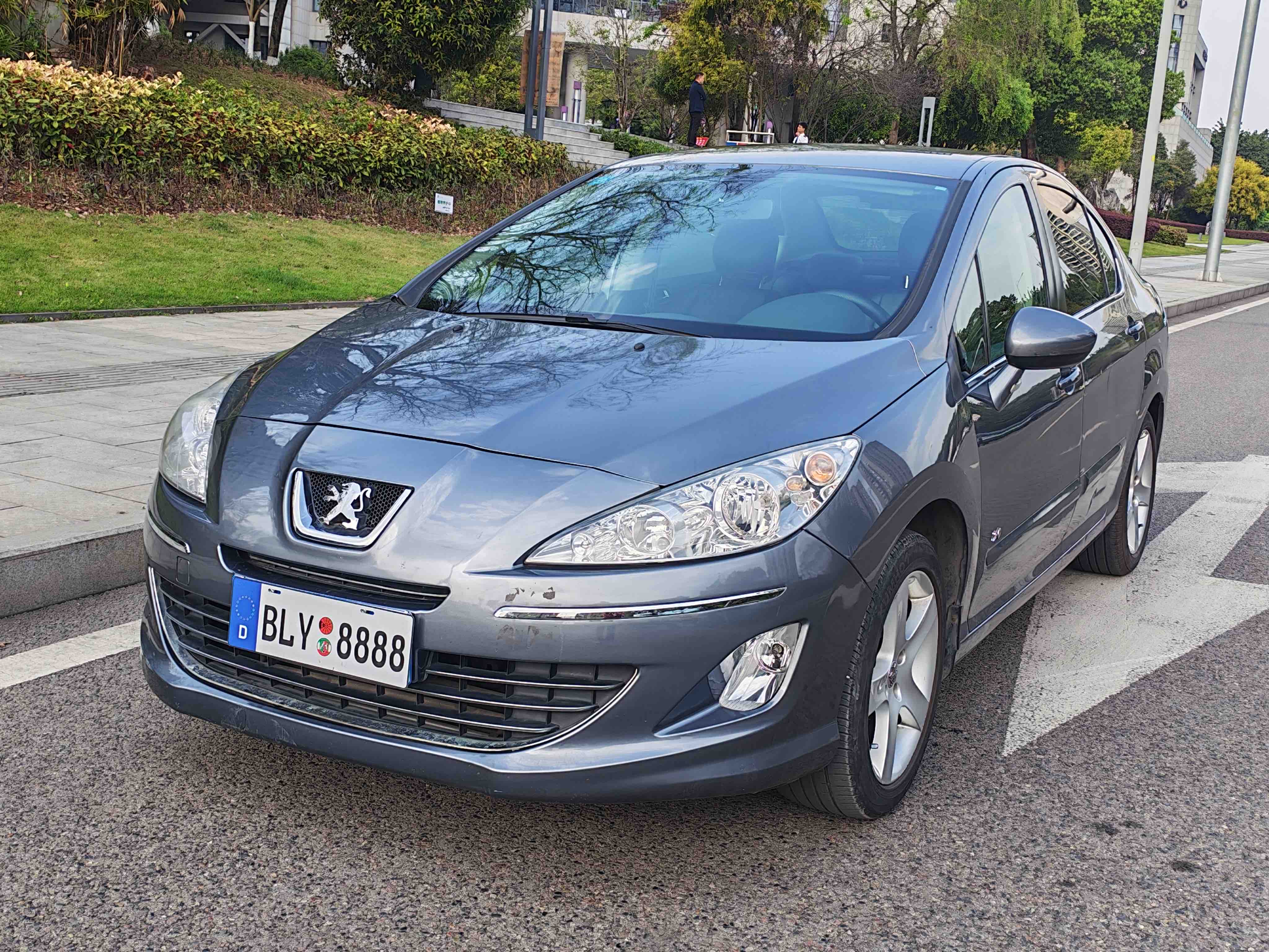 Peugeot 408 2011 汽车图片 