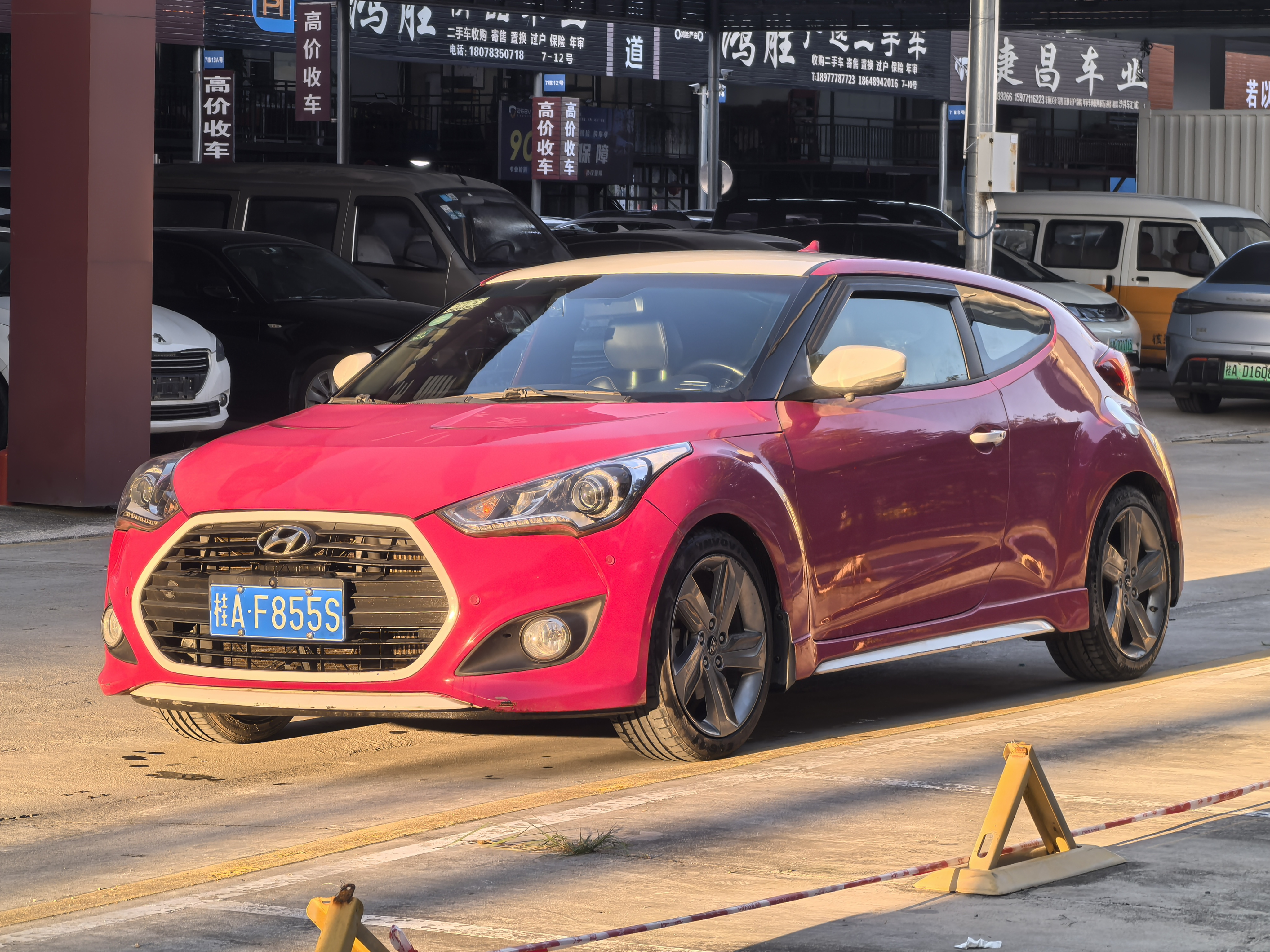 Hyundai Veloster 2014 car image 