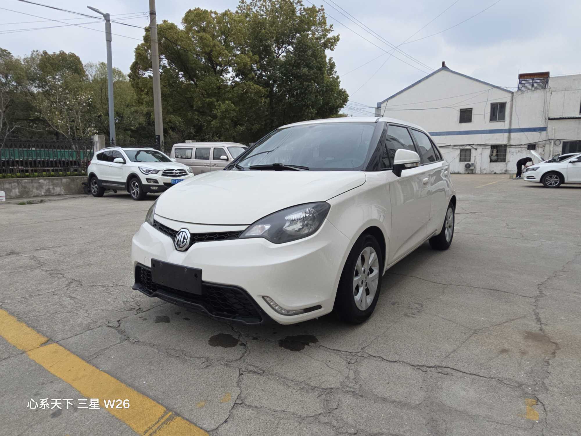 MG 3 2014 immagine di auto 