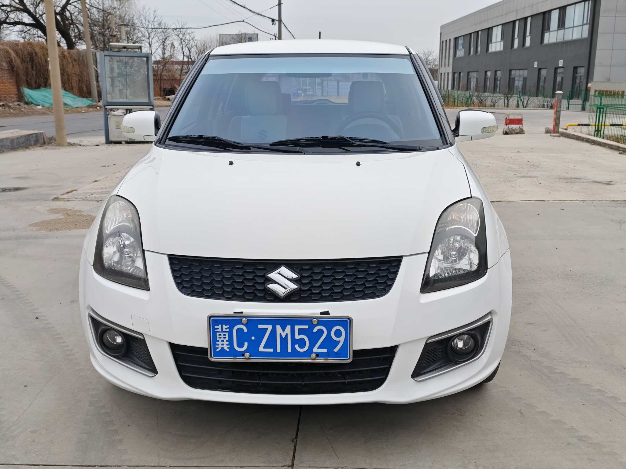 Suzuki Swift 2014 汽车图片 