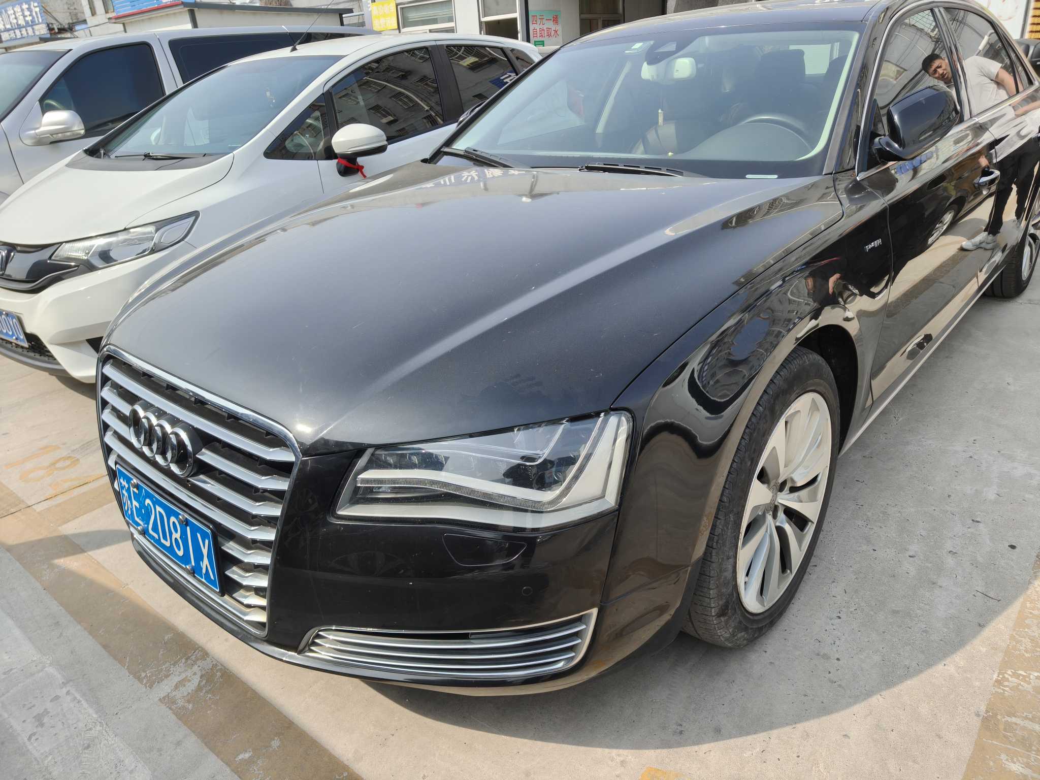 Audi A8 2013 汽车图片 