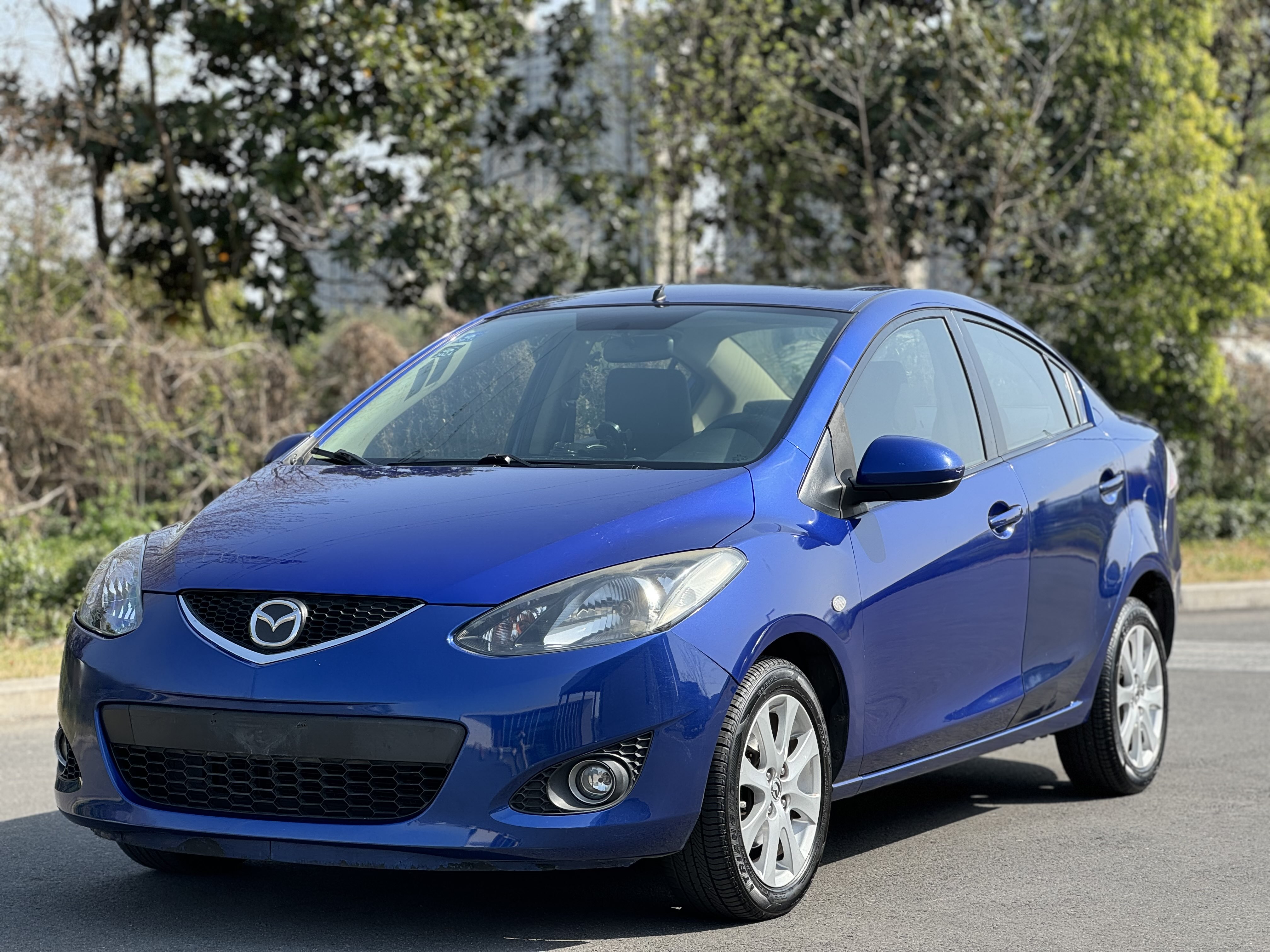 Mazda 2 Sedan 2008 汽车图片 