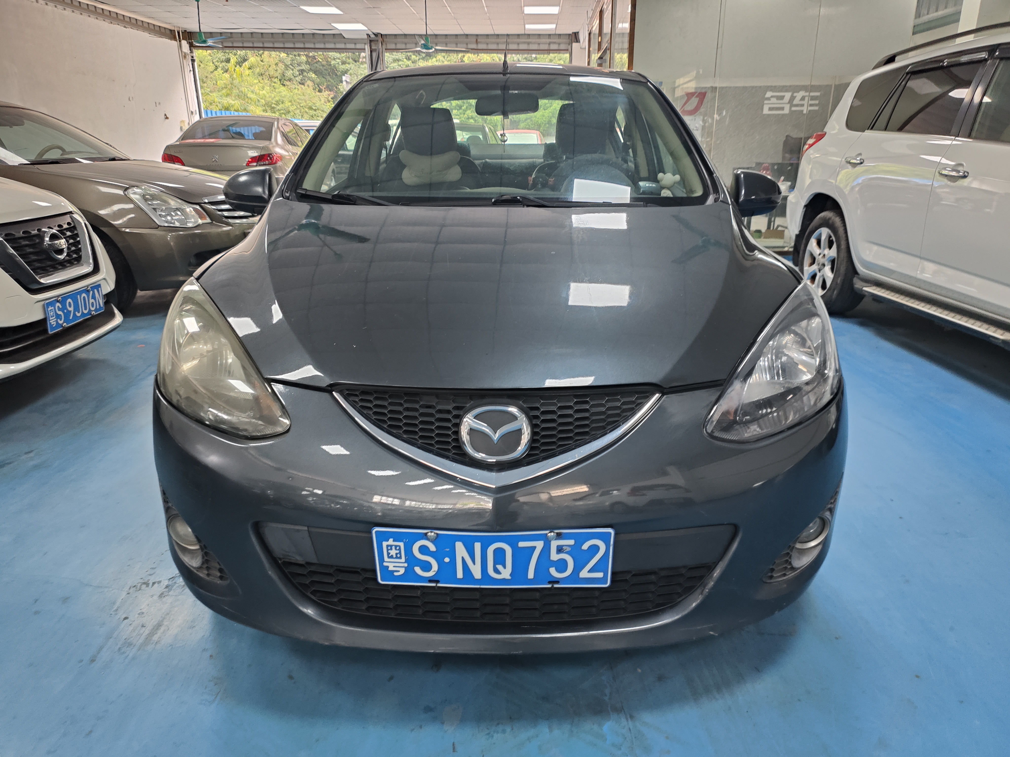 Mazda 2 Sedan 2008 汽车图片 