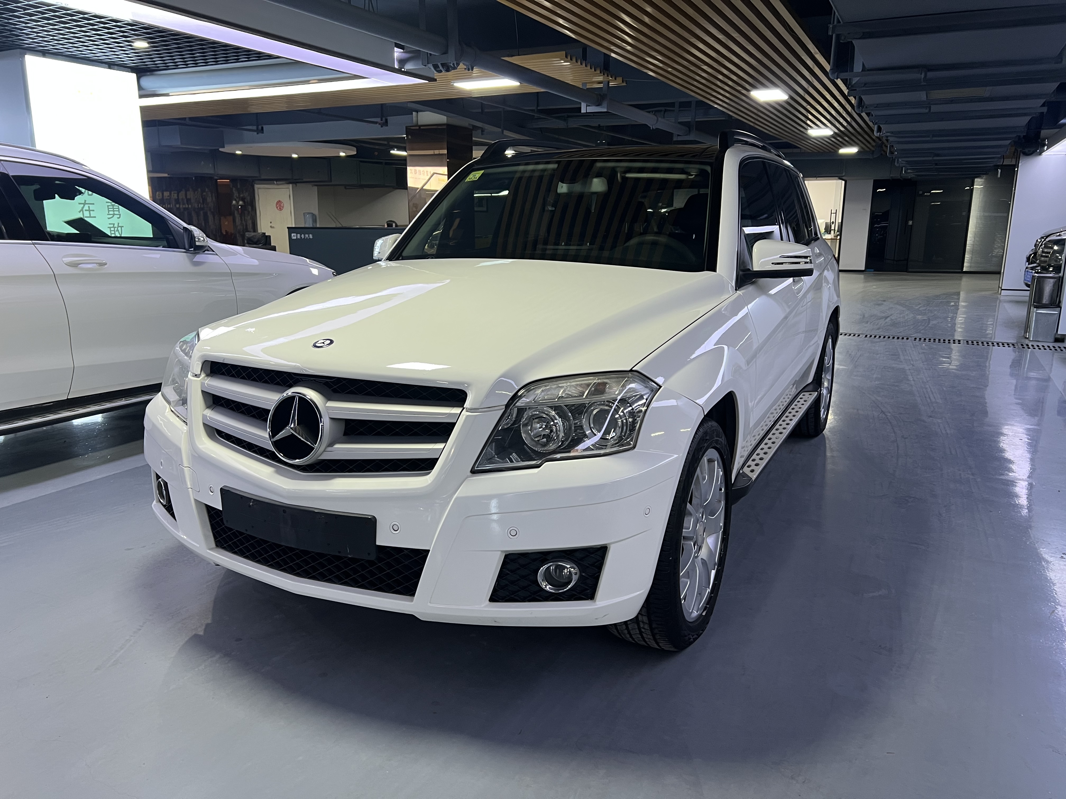 Mercedes-Benz GLK Class (Imported) 2012 Mercedes-Benz GLK Class (Imported) 2012 car image