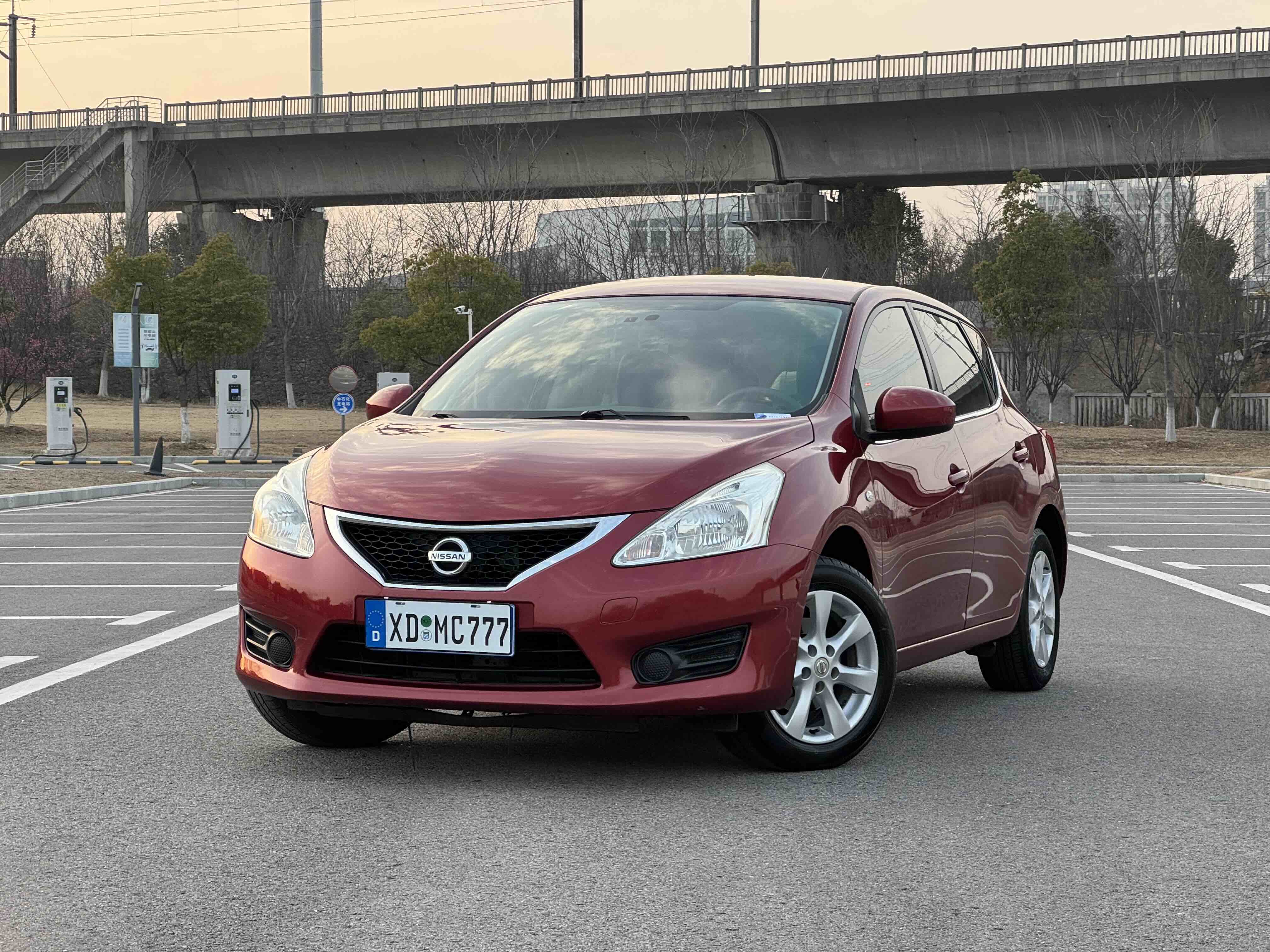 Nissan TIIDA 2015 汽车图片 