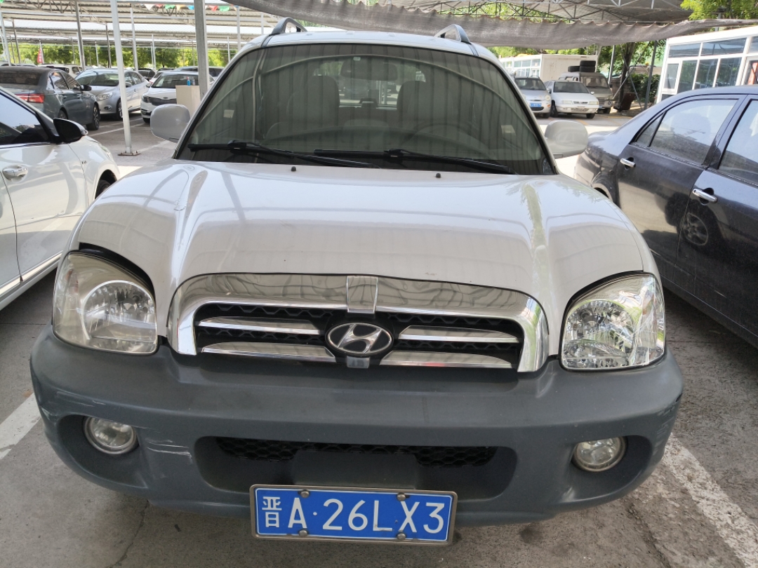 Hyundai Tucson (Imported) 2005 car image 