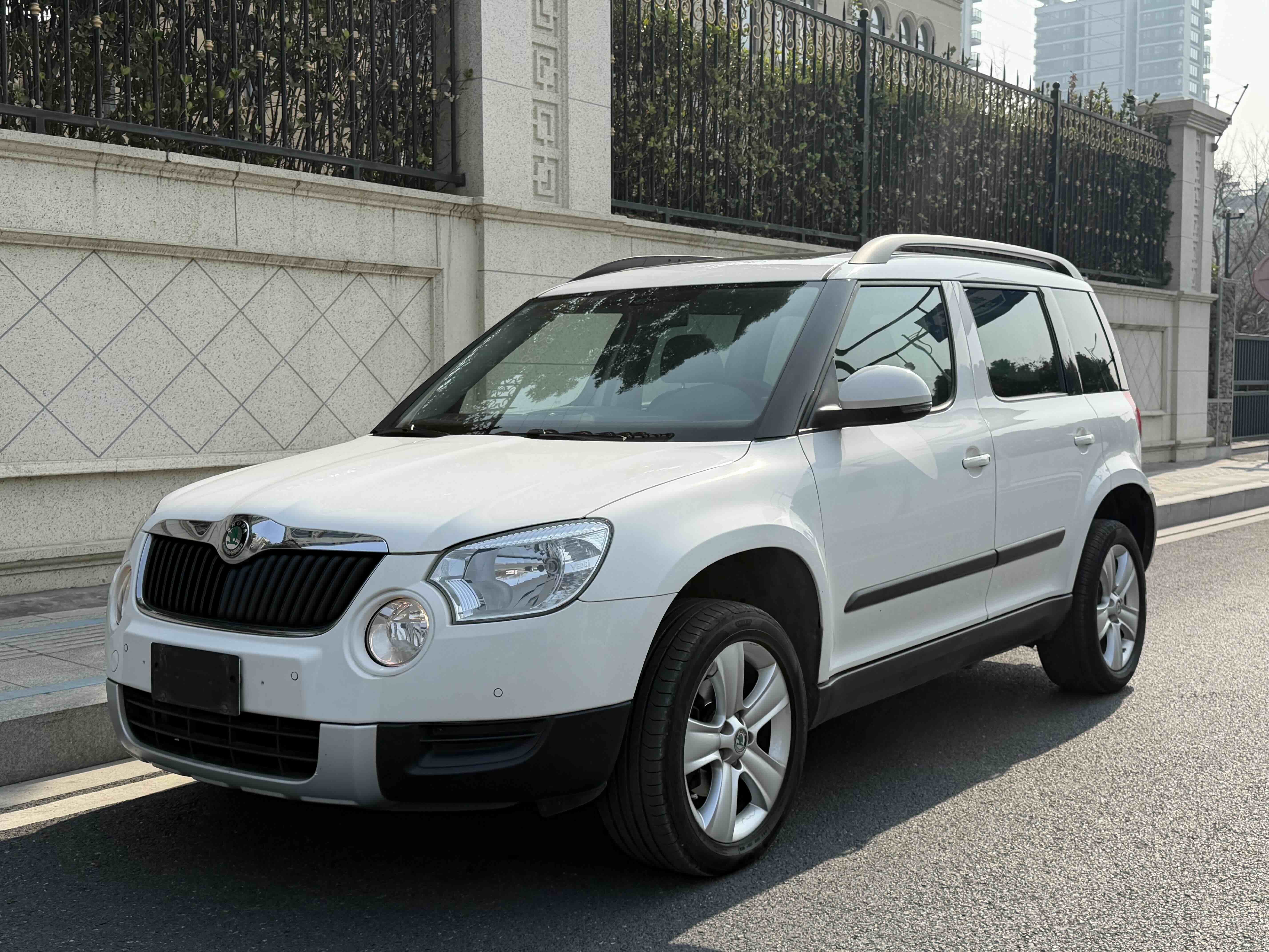 Skoda Yeti (Imported) 2014 car image 