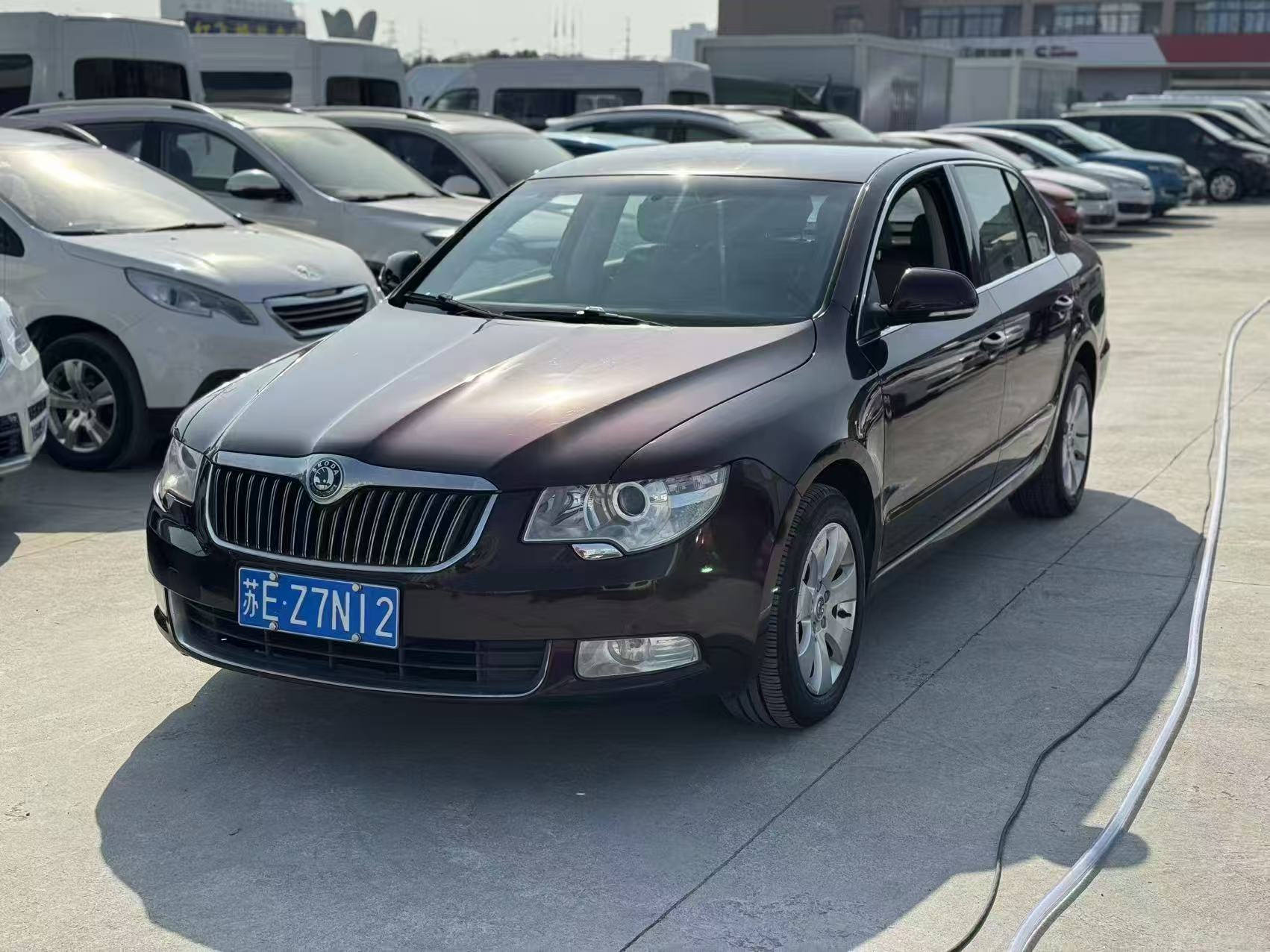 Skoda Superb 2012 Skoda Superb 2012 immagine di auto