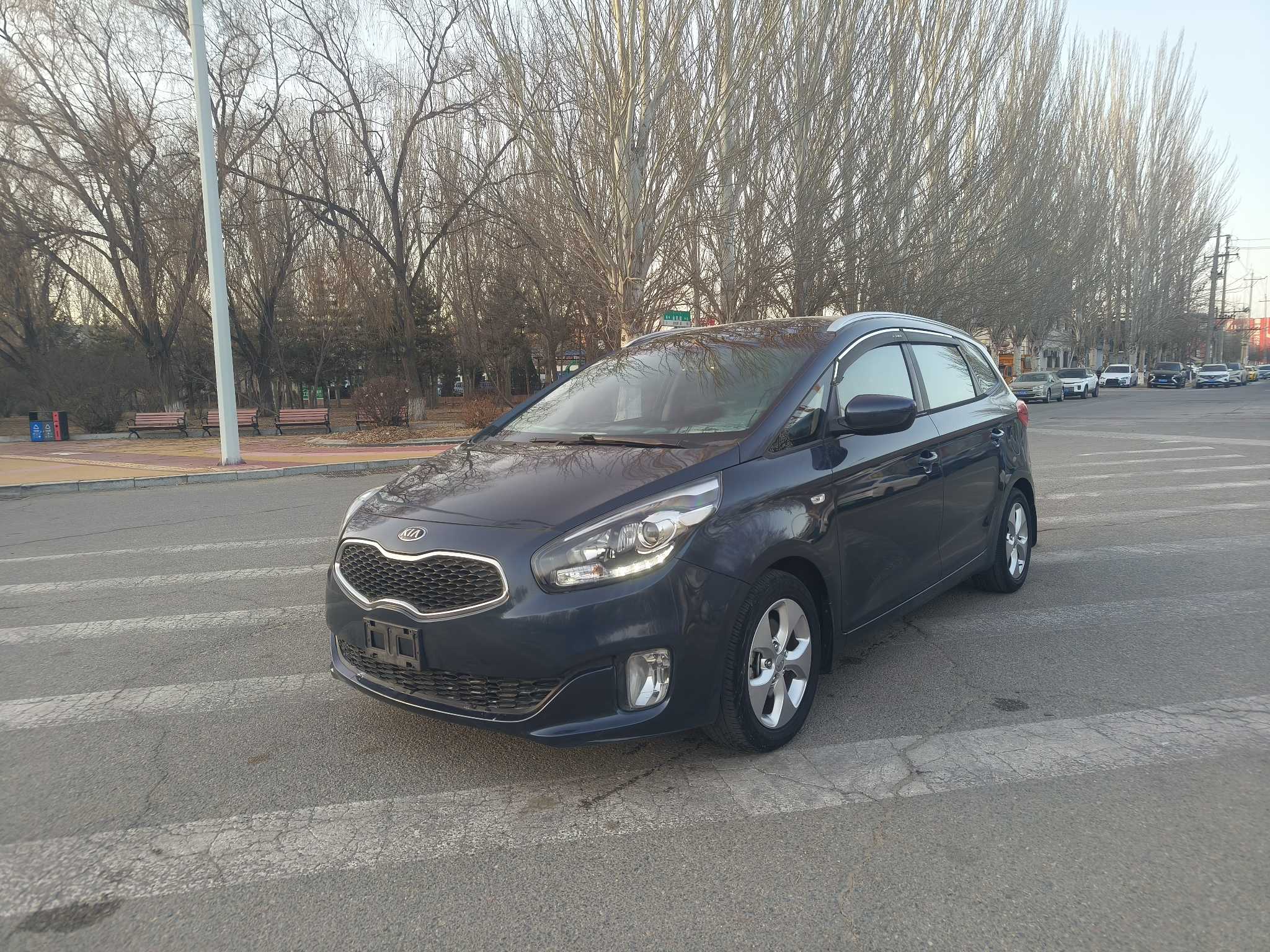 Kia Carens 2014 汽车图片 