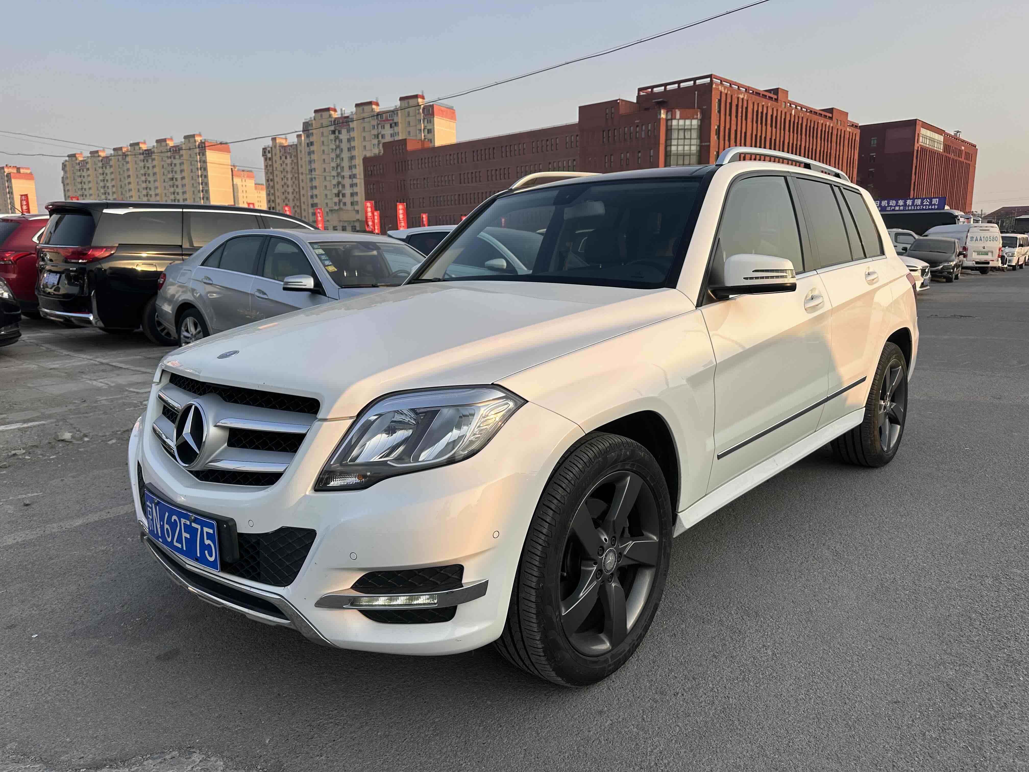 Mercedes-Benz GLK Class 2014 car image 