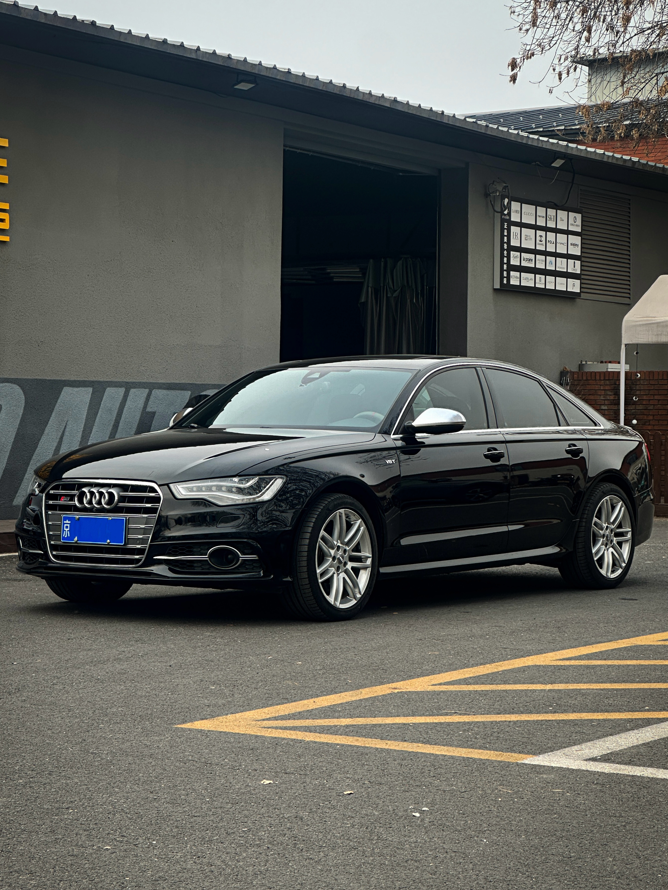 Audi S6 2013 car image 