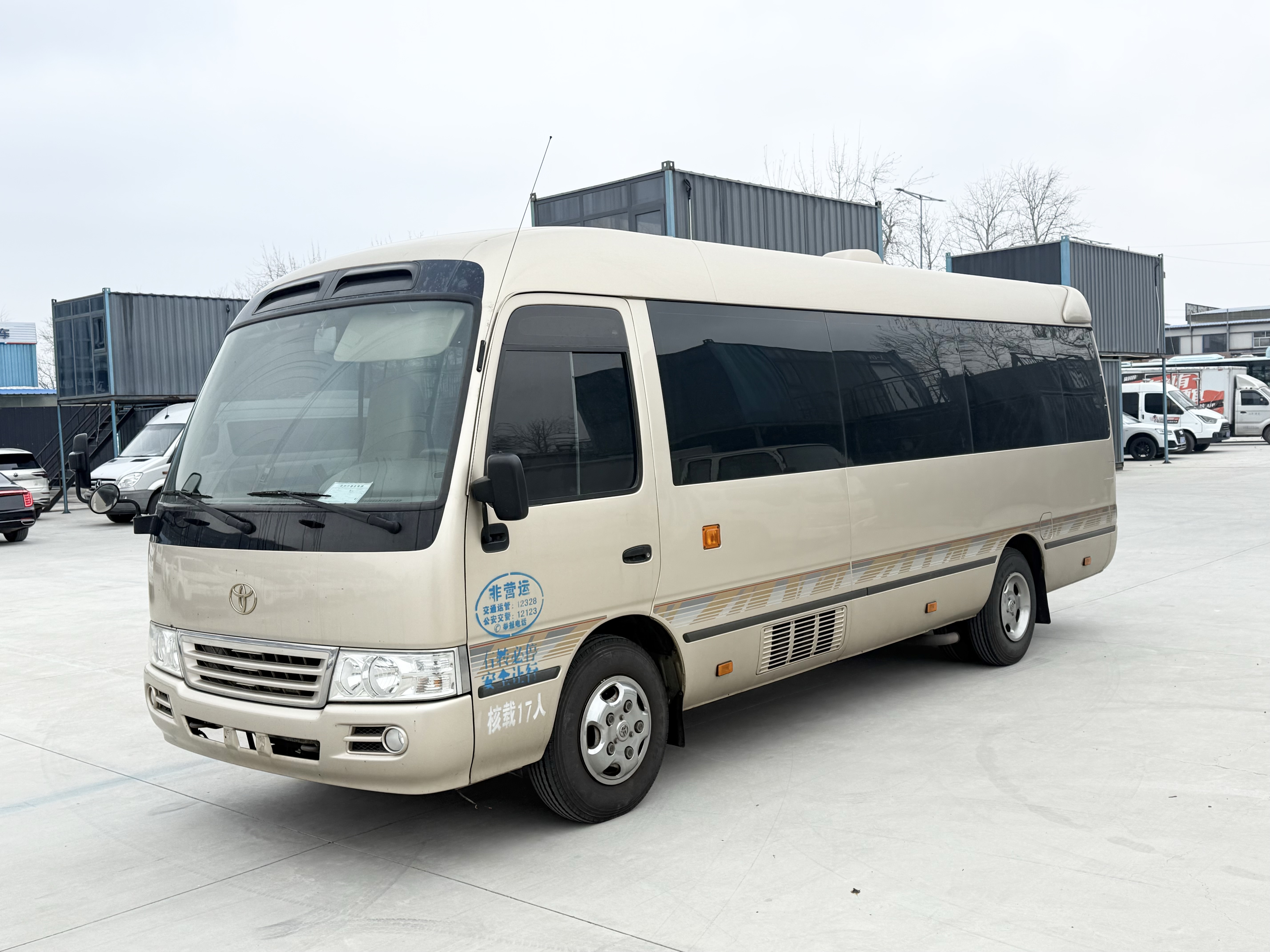 Toyota Coaster 2011 imagen de coche 