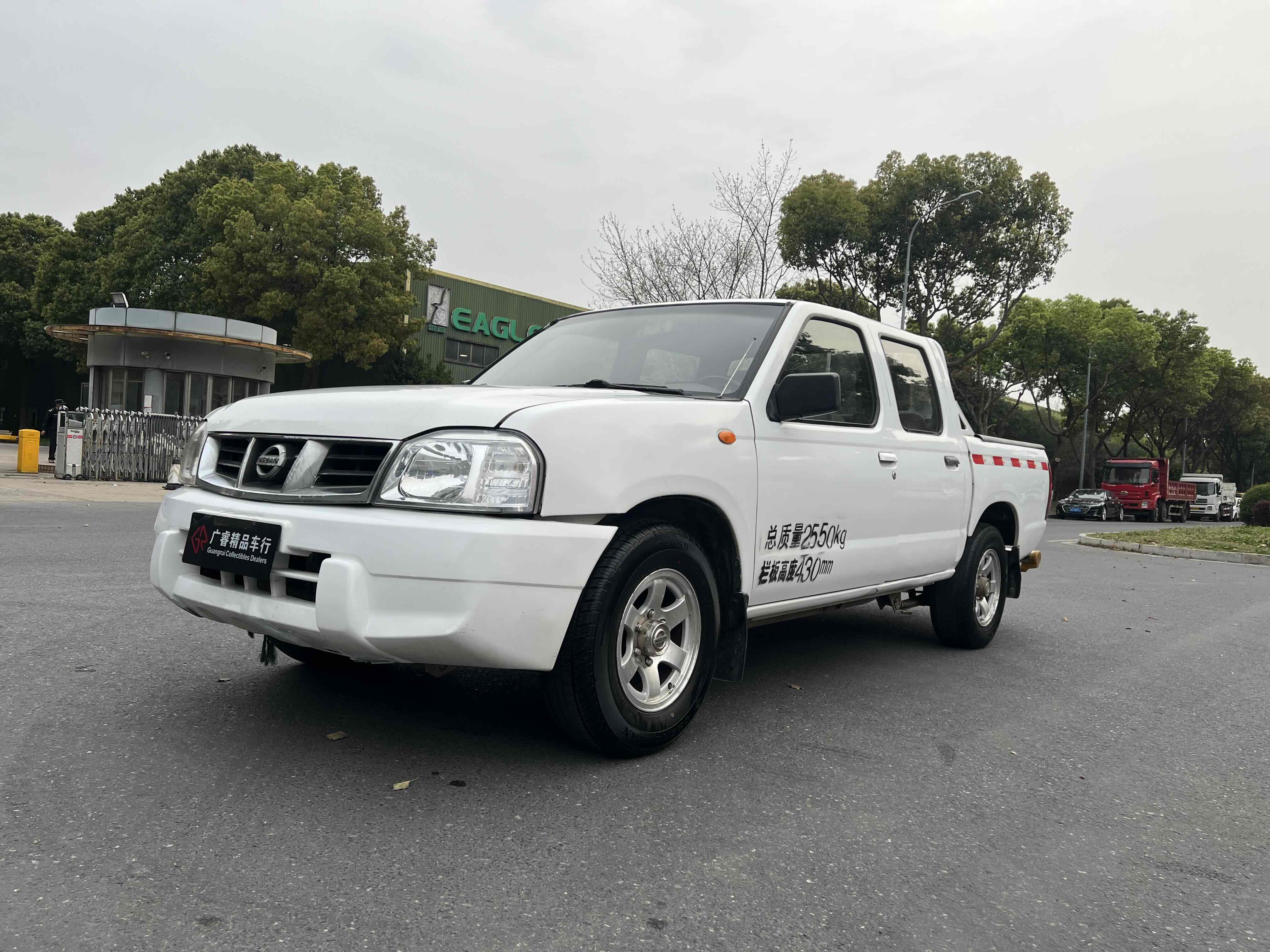 Nissan D22 2013 汽车图片 