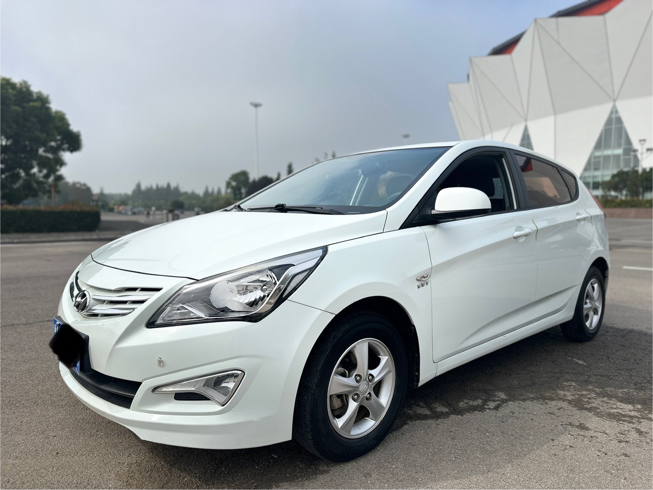 Hyundai Reina Hatchback 2017 Hyundai Reina Hatchback 2017 car image