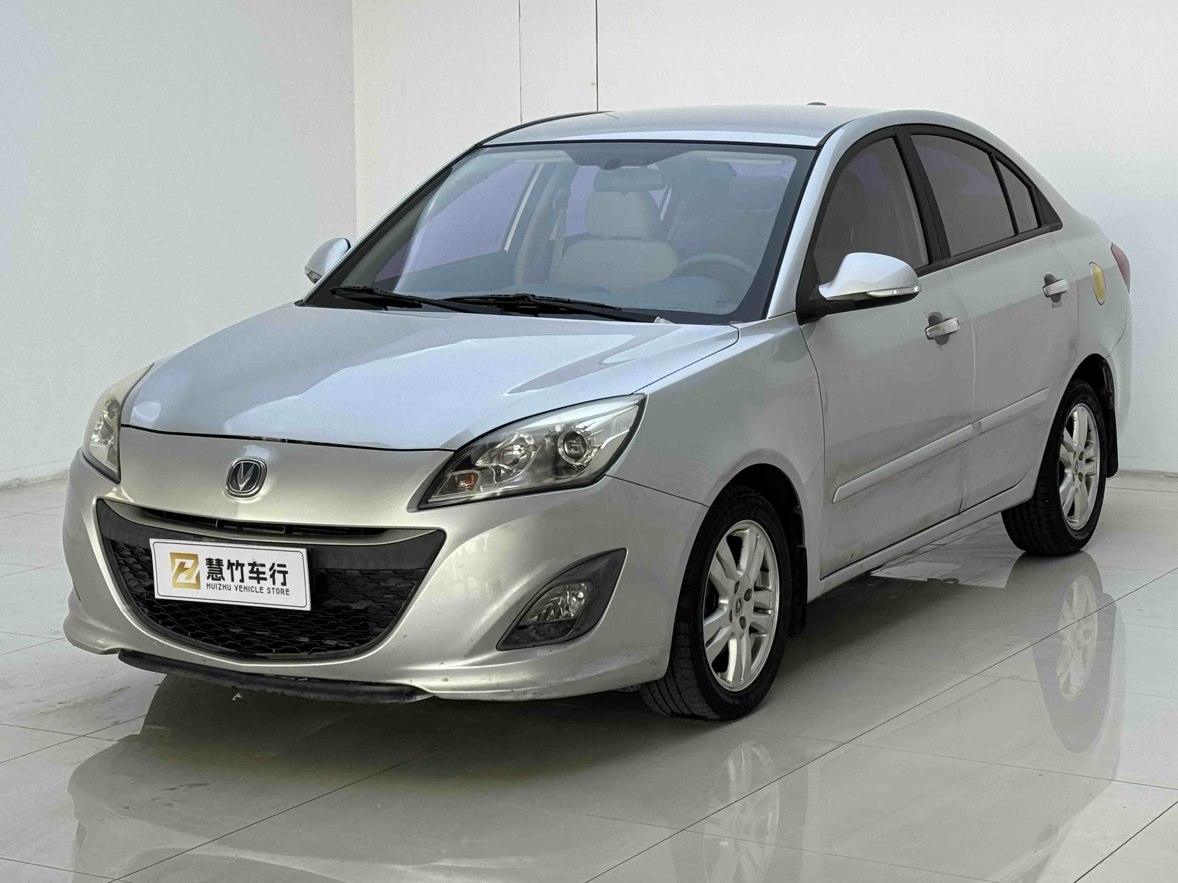 Changan Alsvin V5 2013 car image 