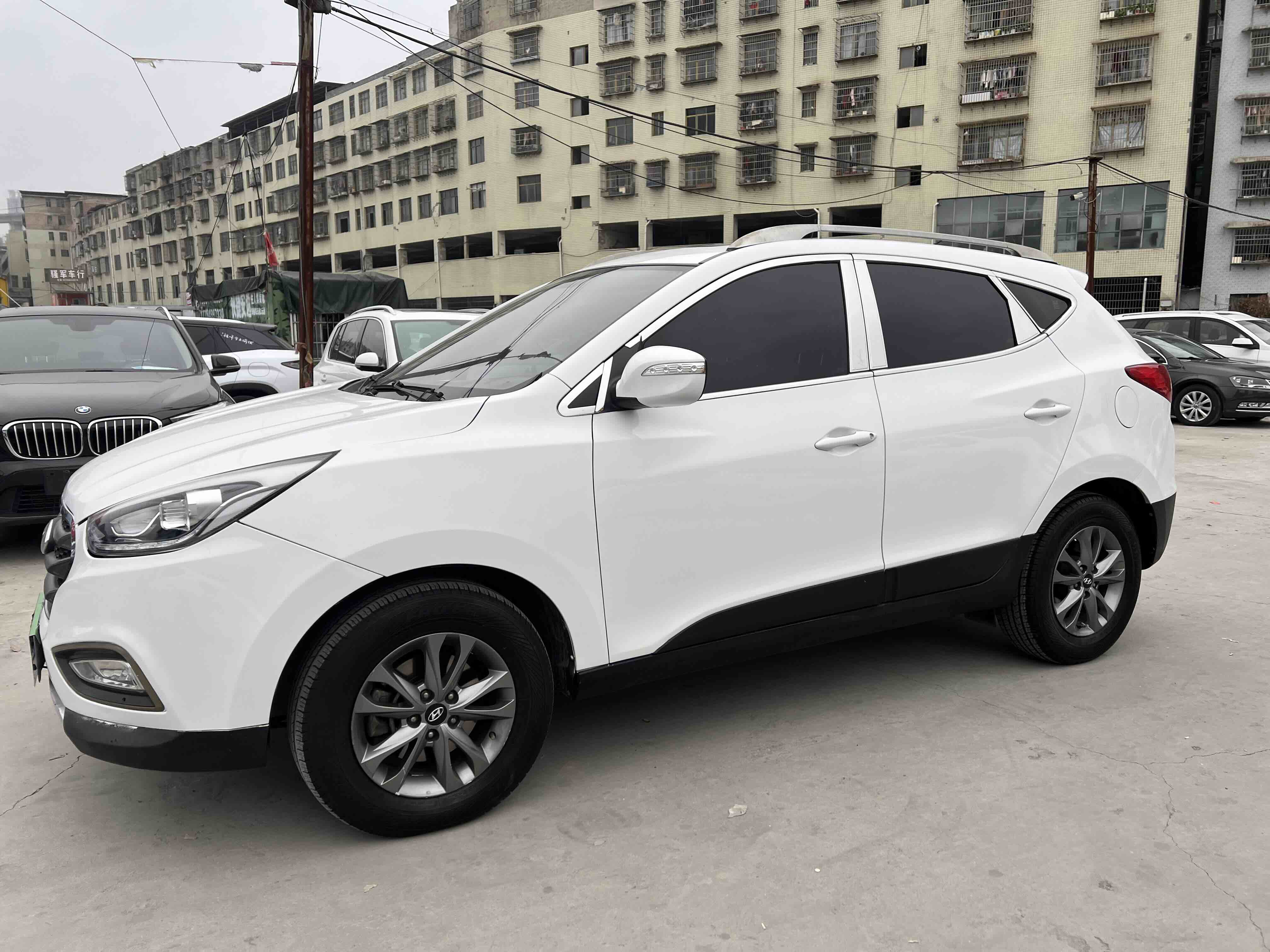 Hyundai ix35 2016 car image 